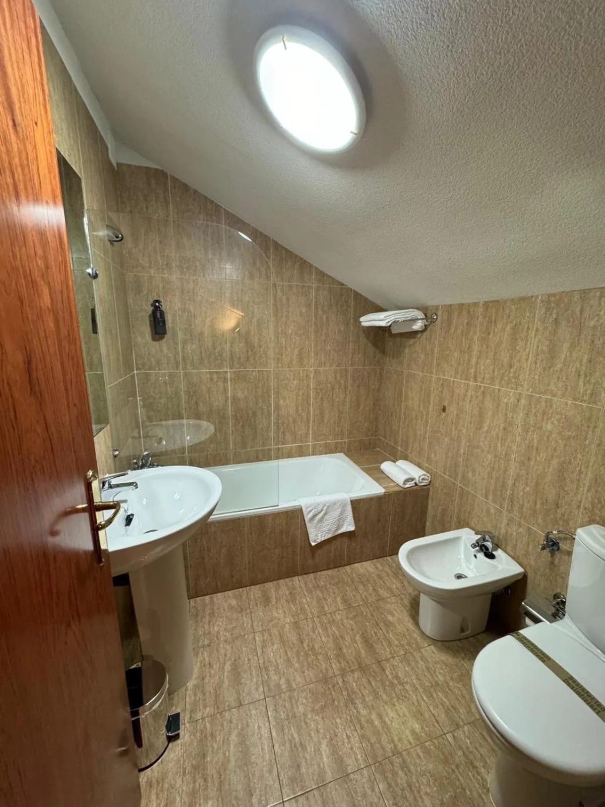 Bathroom in Hospedium Hotel La Fuente