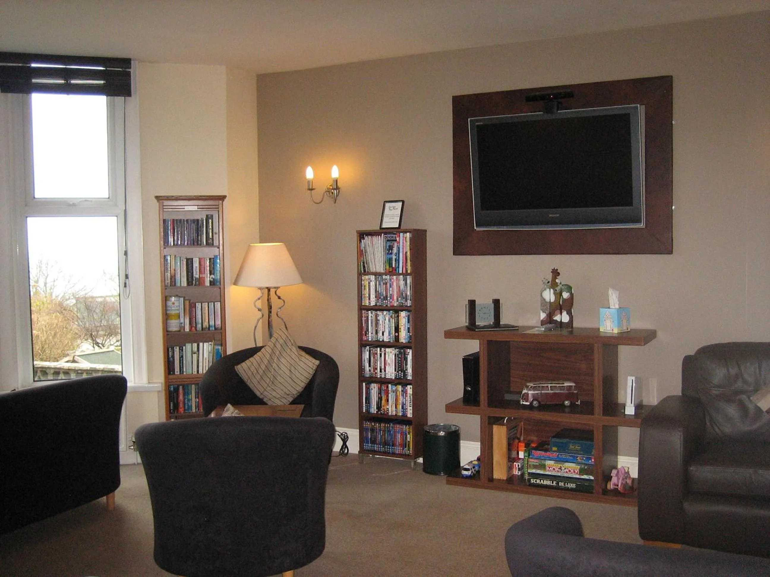 Communal lounge/ TV room in Geckos Rest