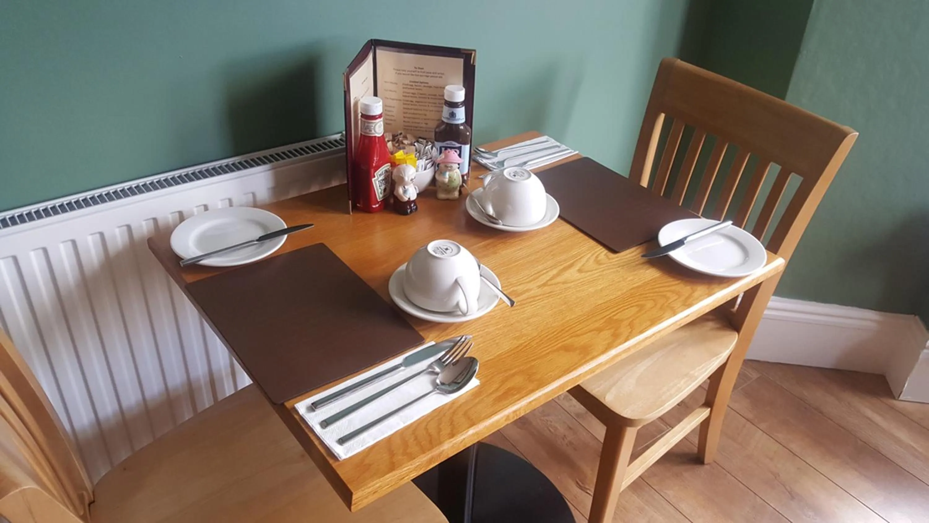 Dining area in Geckos Rest