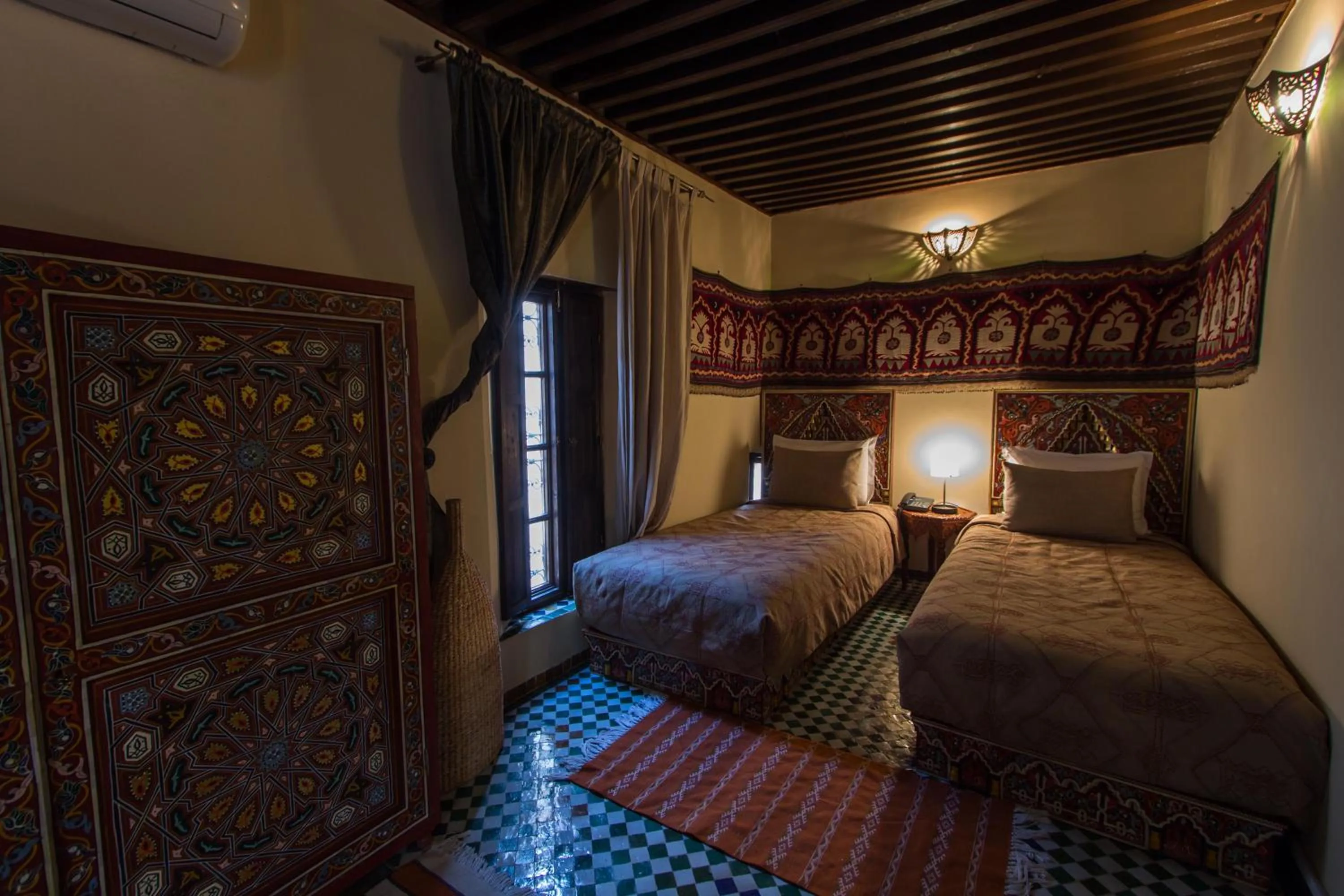 Bedroom, Bed in Riad Les Remparts De Fès