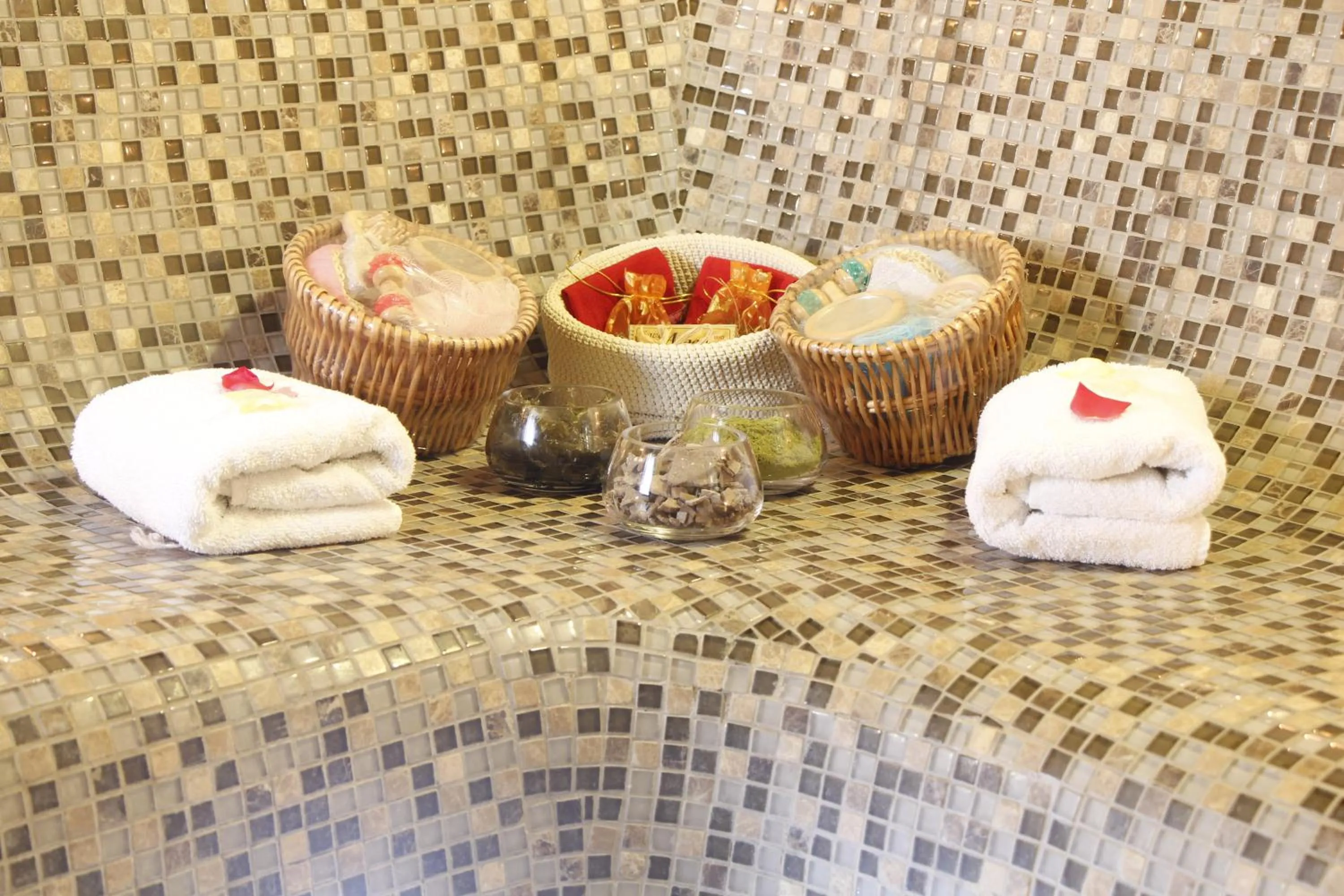 Spa and wellness centre/facilities in Riad Les Remparts De Fès