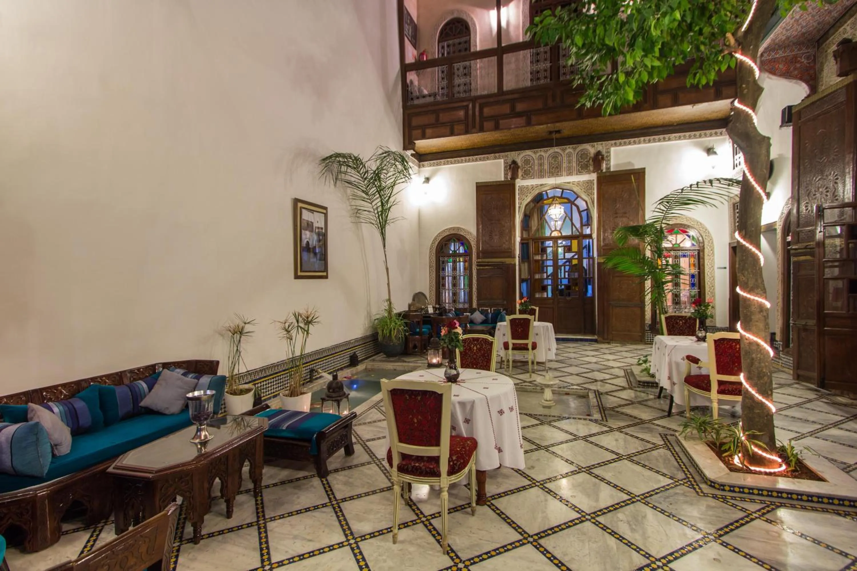 Restaurant/places to eat in Riad Les Remparts De Fès