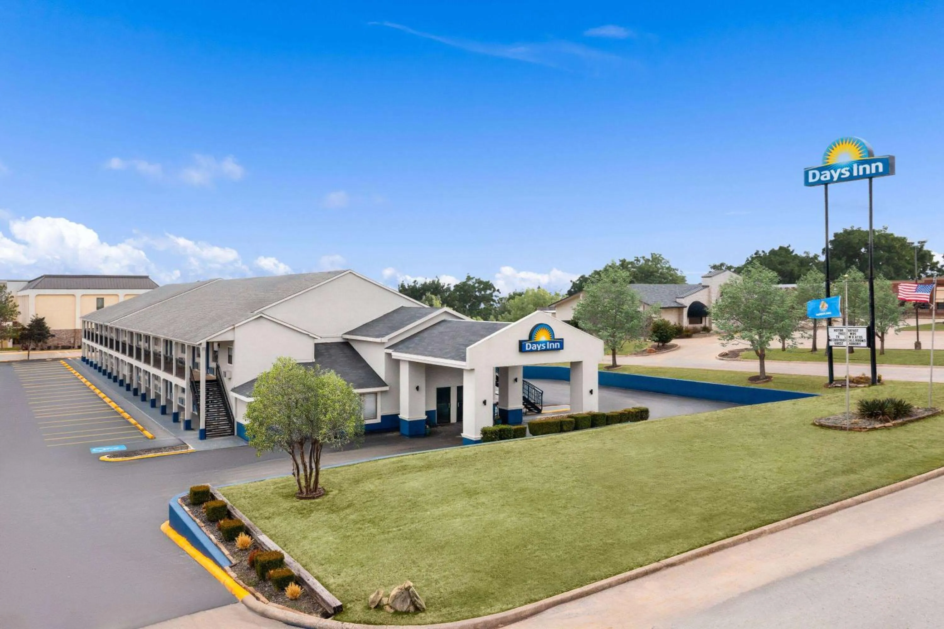 Property building in Days Inn by Wyndham Ardmore