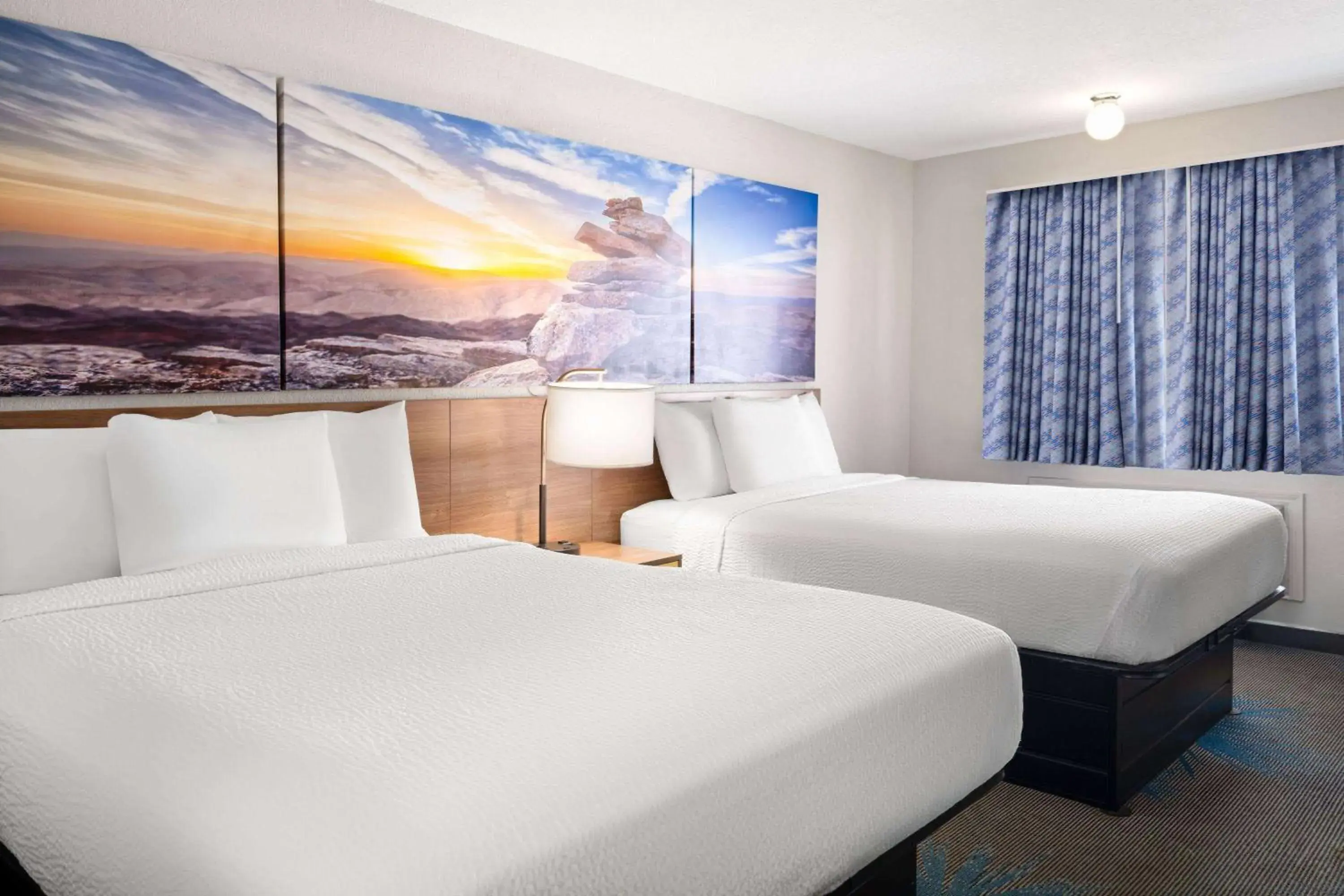 Queen Room with Two Queen Beds - Non-Smoking in Days Inn by Wyndham Ardmore Queen Room with Two Queen Beds - Non-Smoking in Days Inn by Wyndham Ardmore