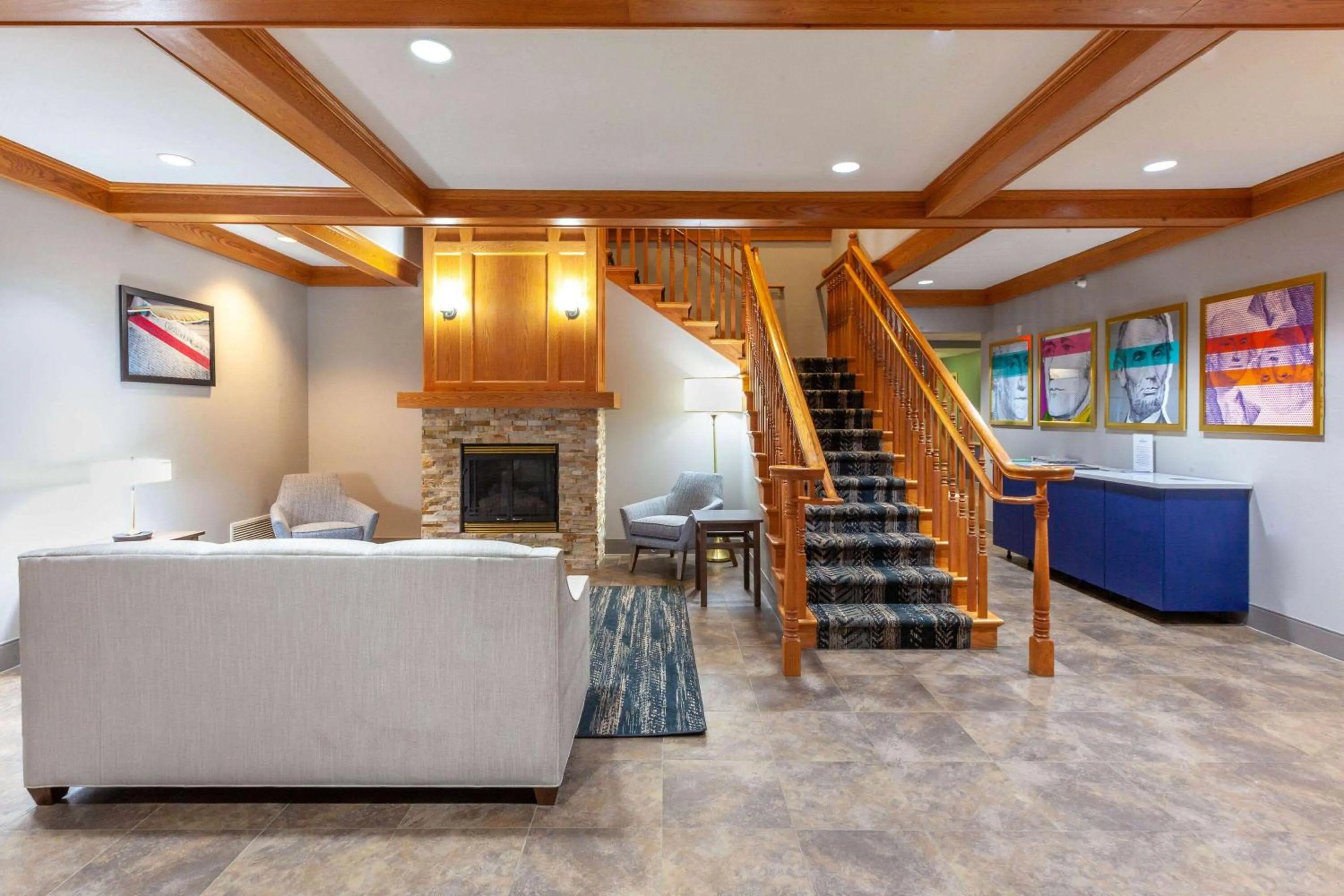 Lobby or reception in AmericInn by Wyndham Iron Mountain