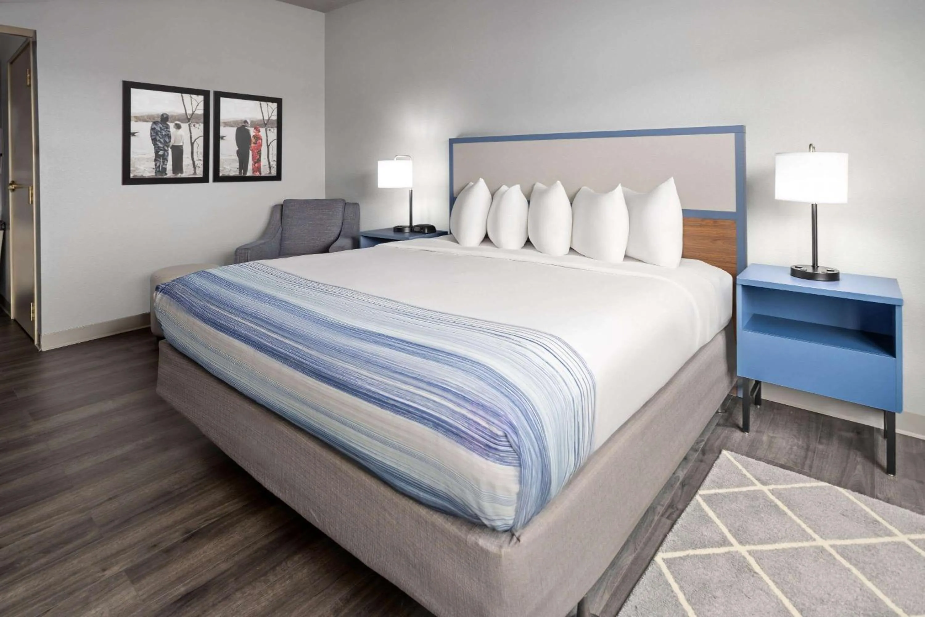 Photo of the whole room, Bed in AmericInn by Wyndham Iron Mountain
