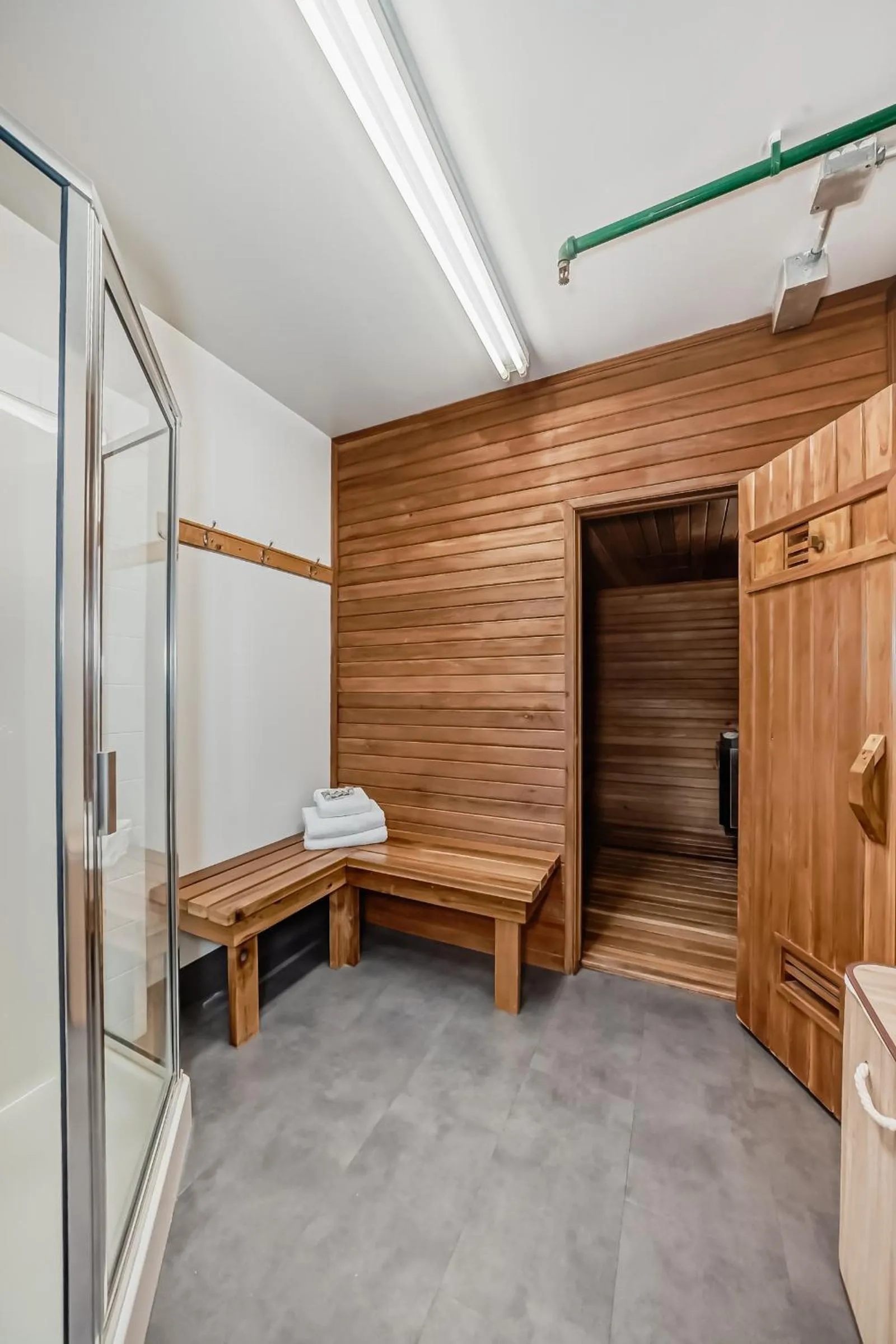 Sauna in Canmore Rocky Mountain Inn