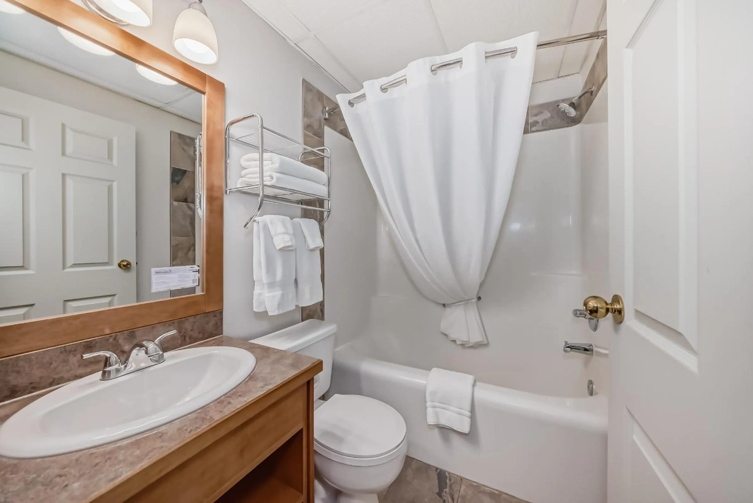 Bathroom in Canmore Rocky Mountain Inn