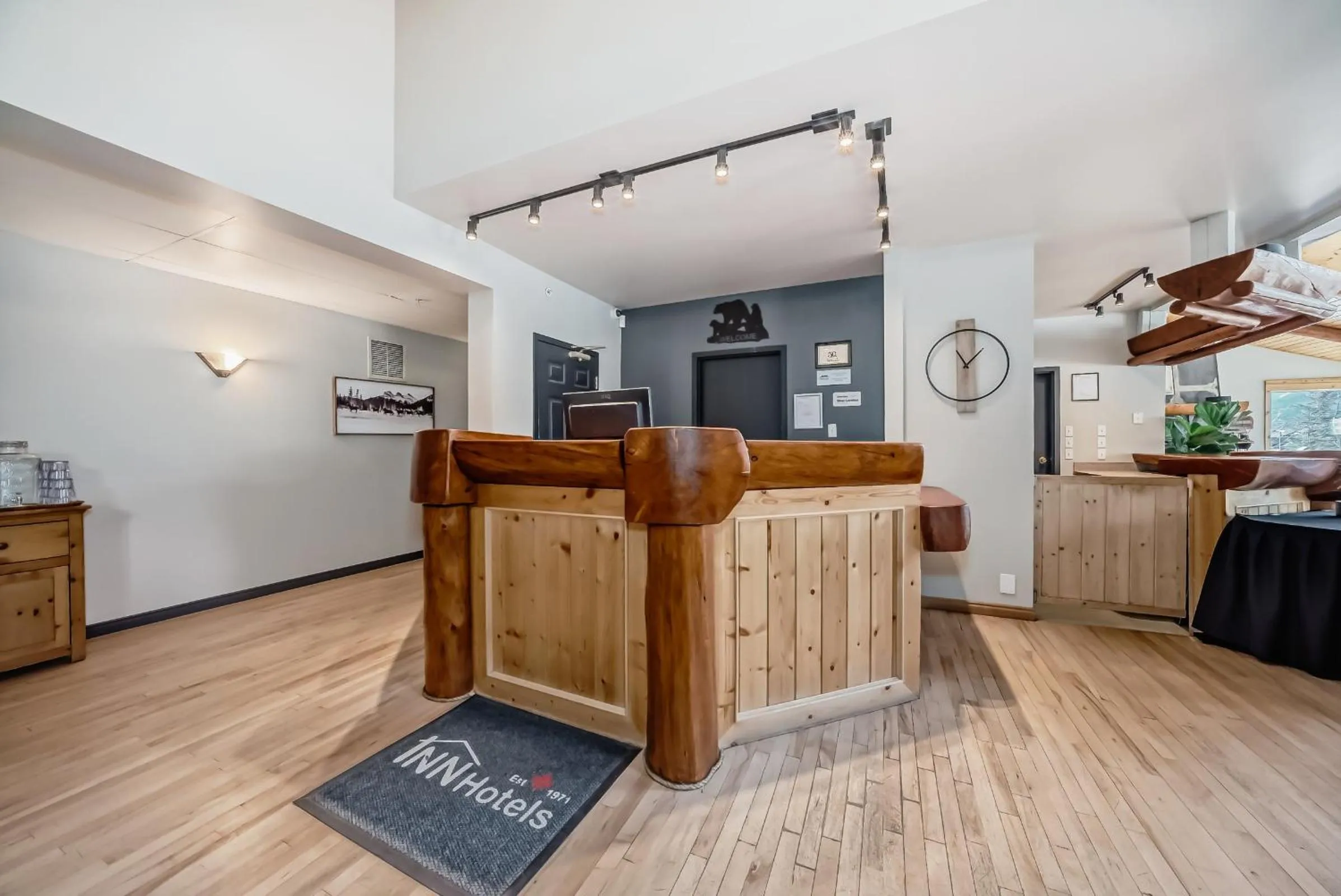 Lobby or reception in Canmore Rocky Mountain Inn