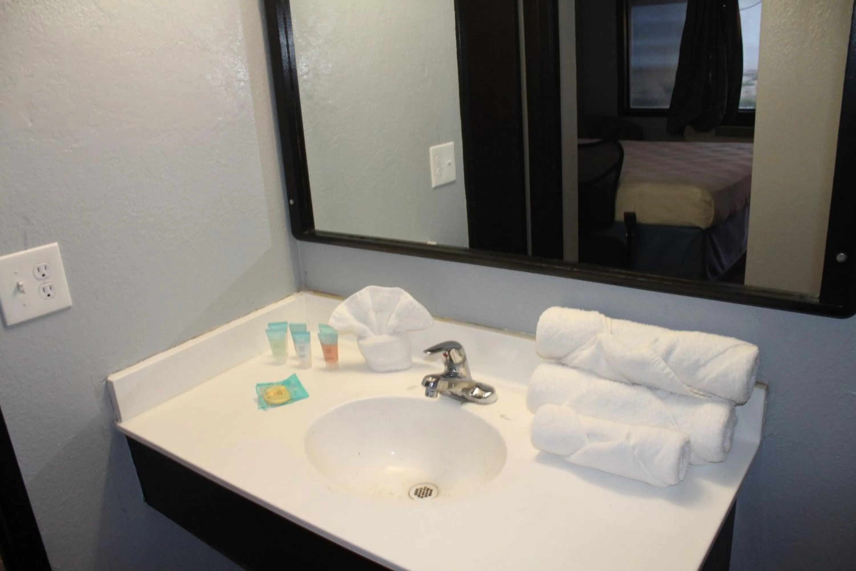 Bathroom in Travelodge by Wyndham Blythe