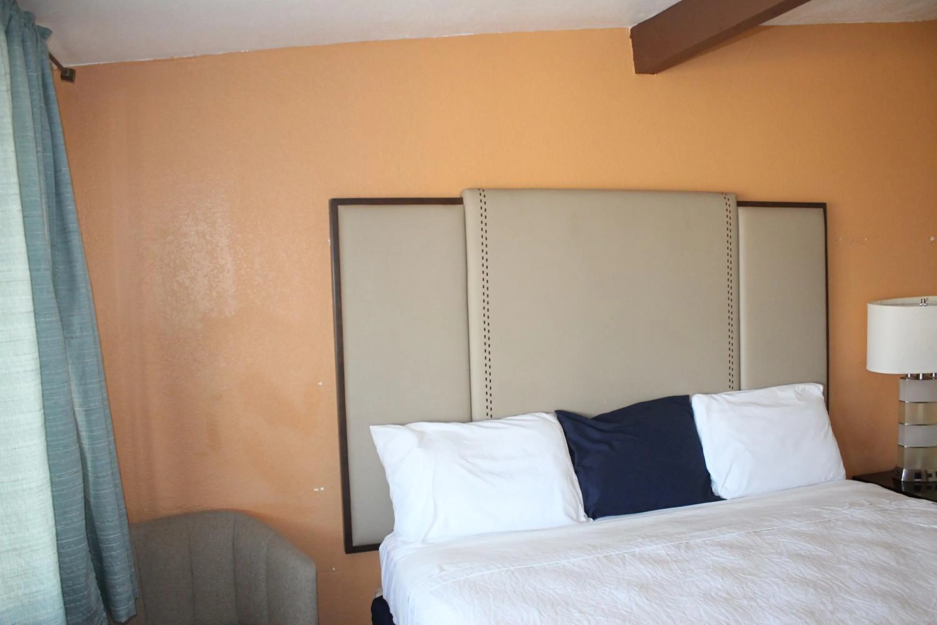 Bed in Travelodge by Wyndham Blythe