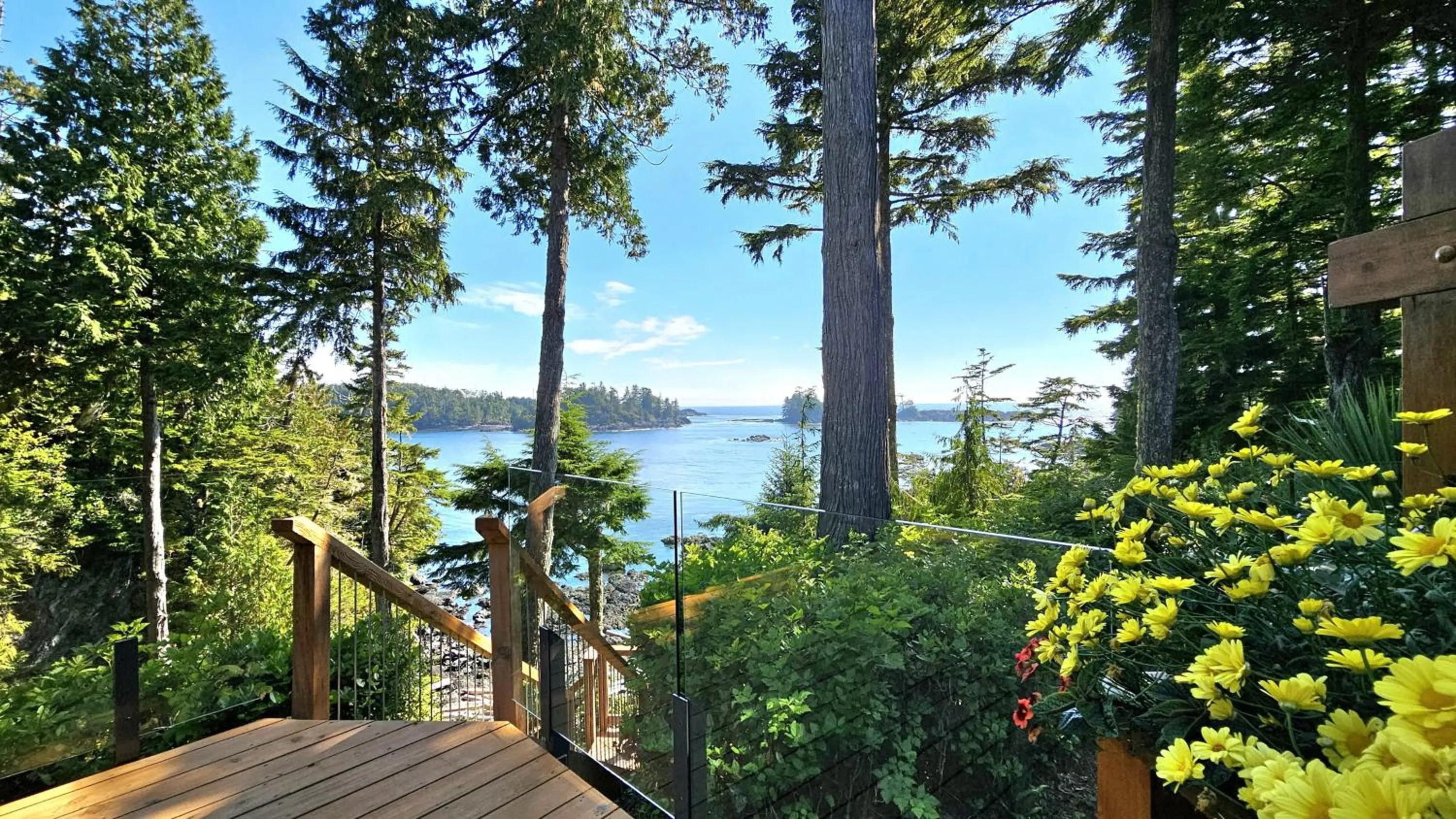 Balcony/Terrace in Snug Harbour Inn