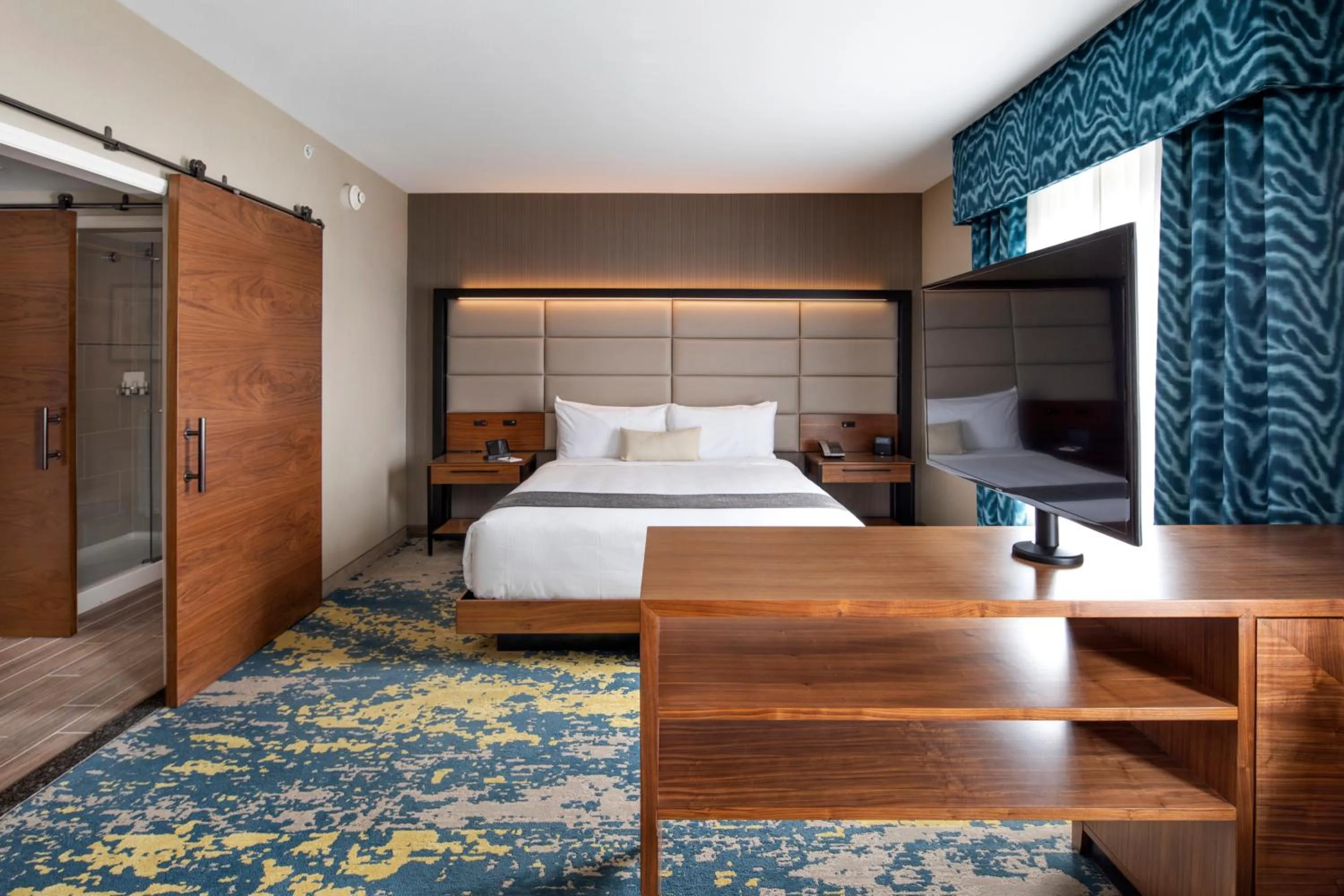 Bed in Bear Springs Hotel