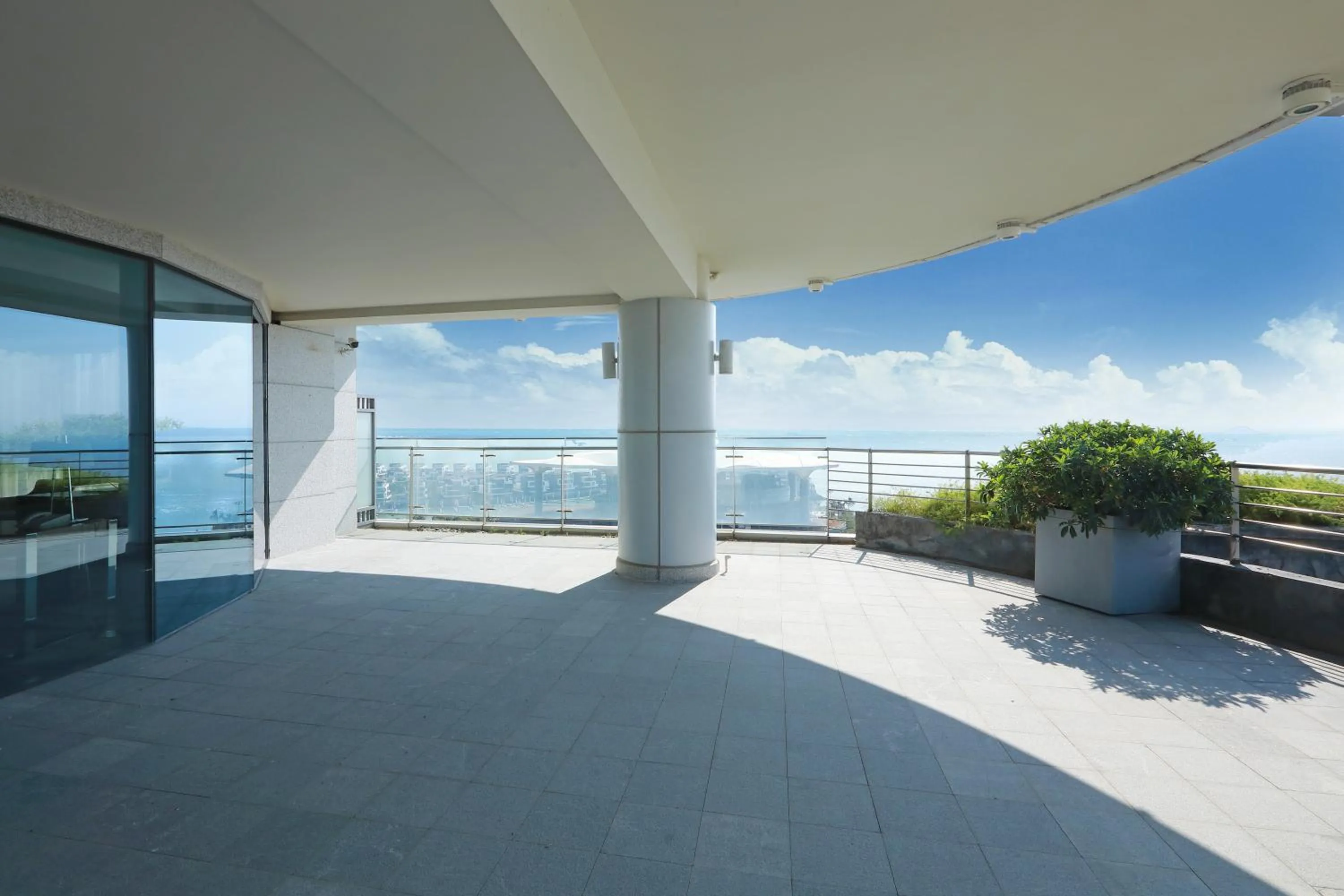 Balcony/Terrace in Xiamen International Conference Center Hotel Prime Seaview Hotel
