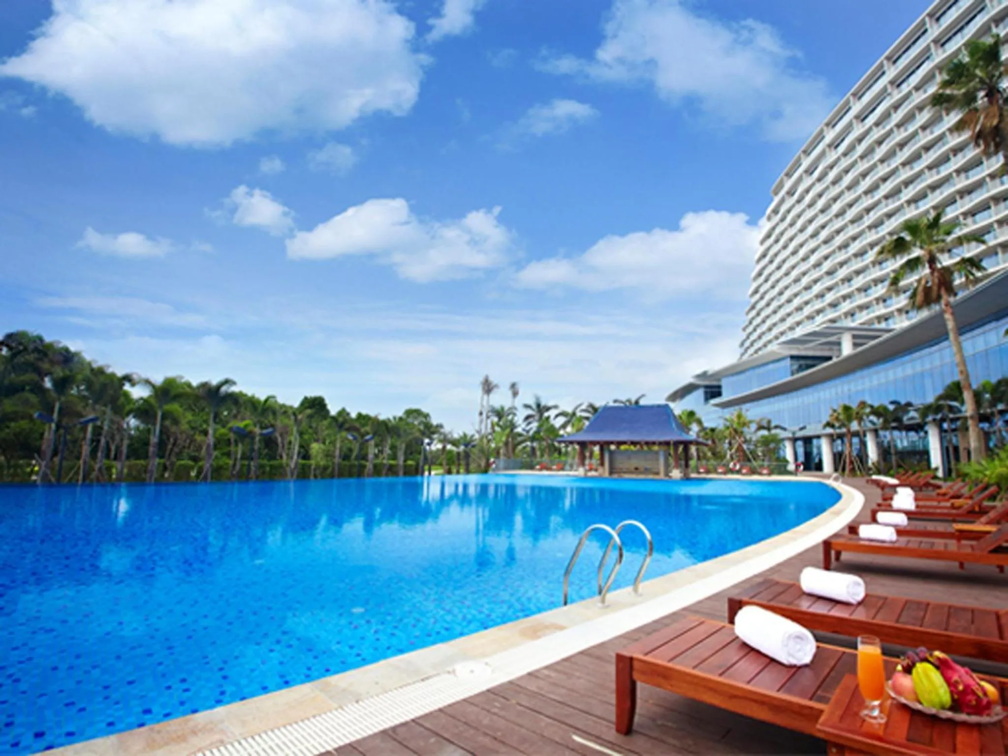 Swimming pool in Xiamen International Conference Center Hotel Prime Seaview Hotel