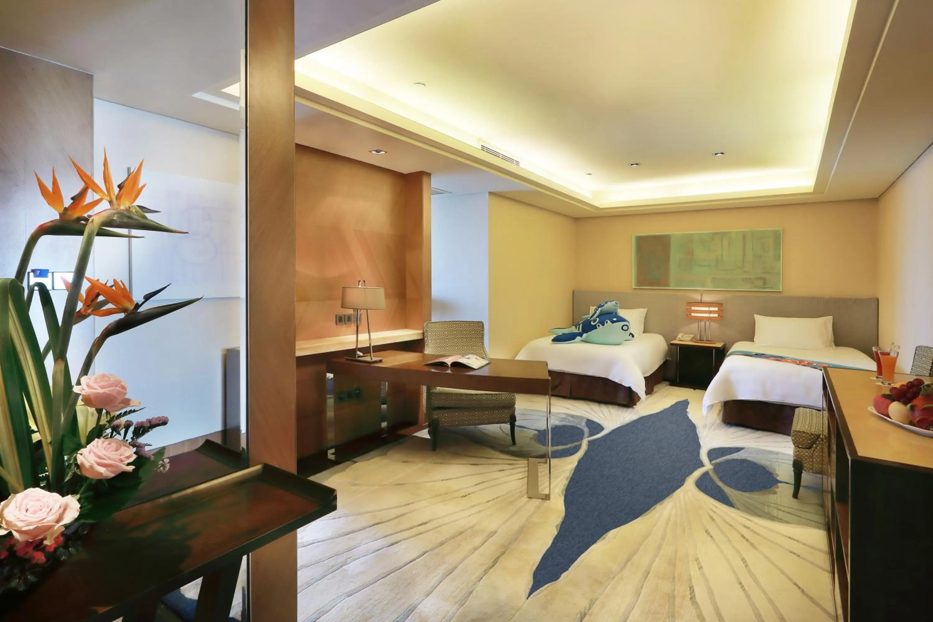 Living room, Bed in Xiamen International Conference Center Hotel Prime Seaview Hotel