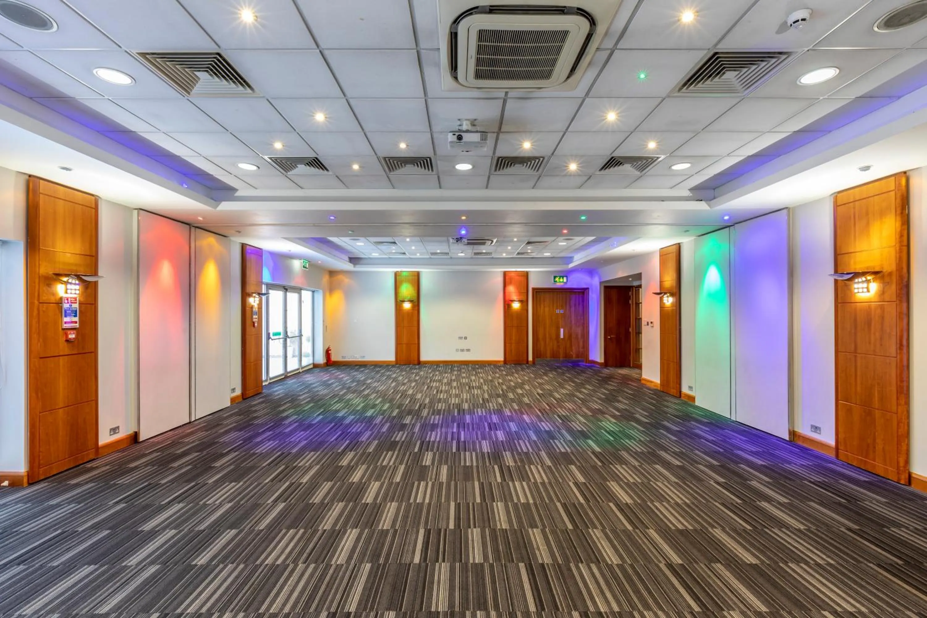 Meeting/conference room in Holiday Inn Oxford by IHG