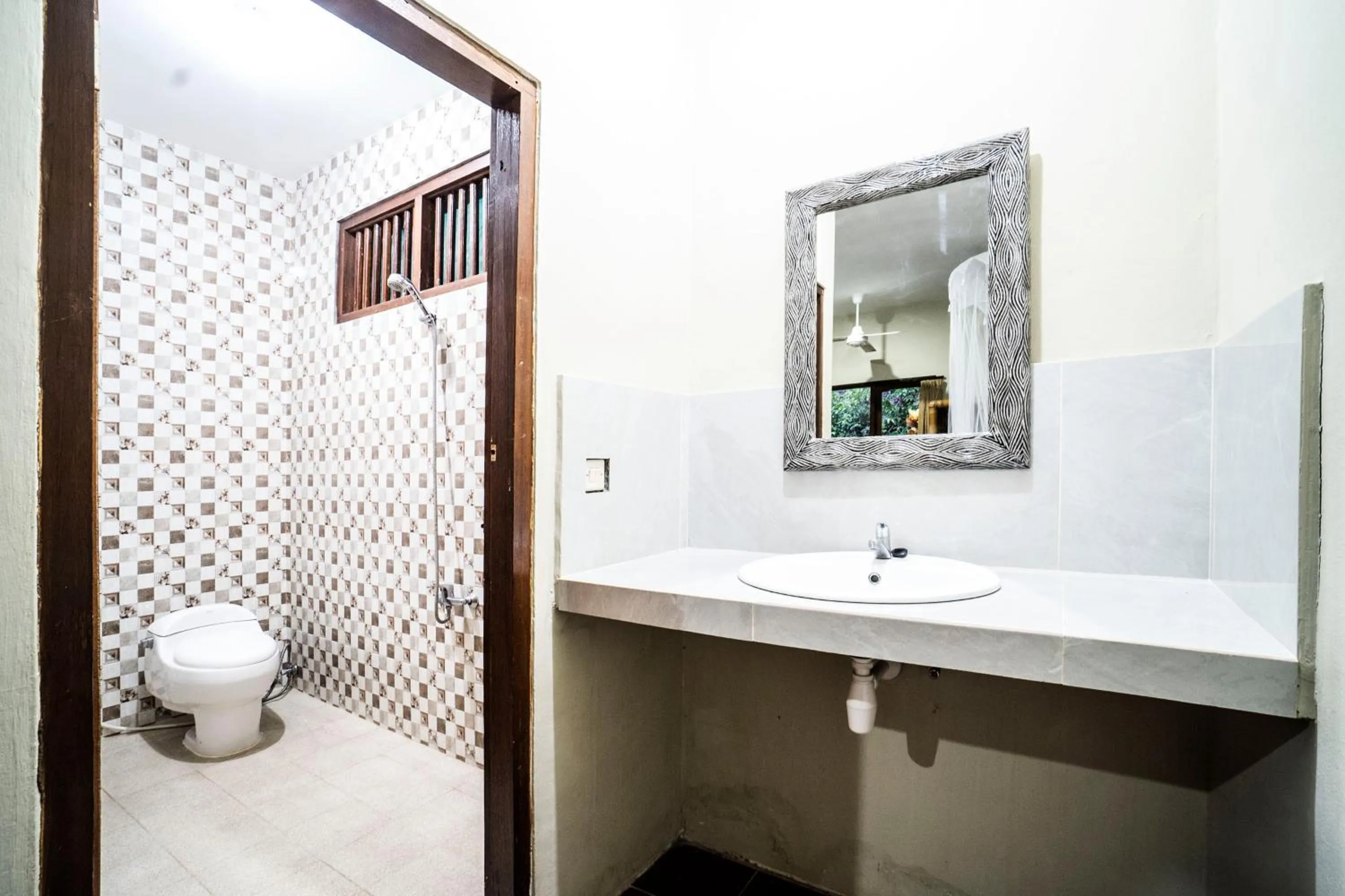 Toilet in Manuaba Inn