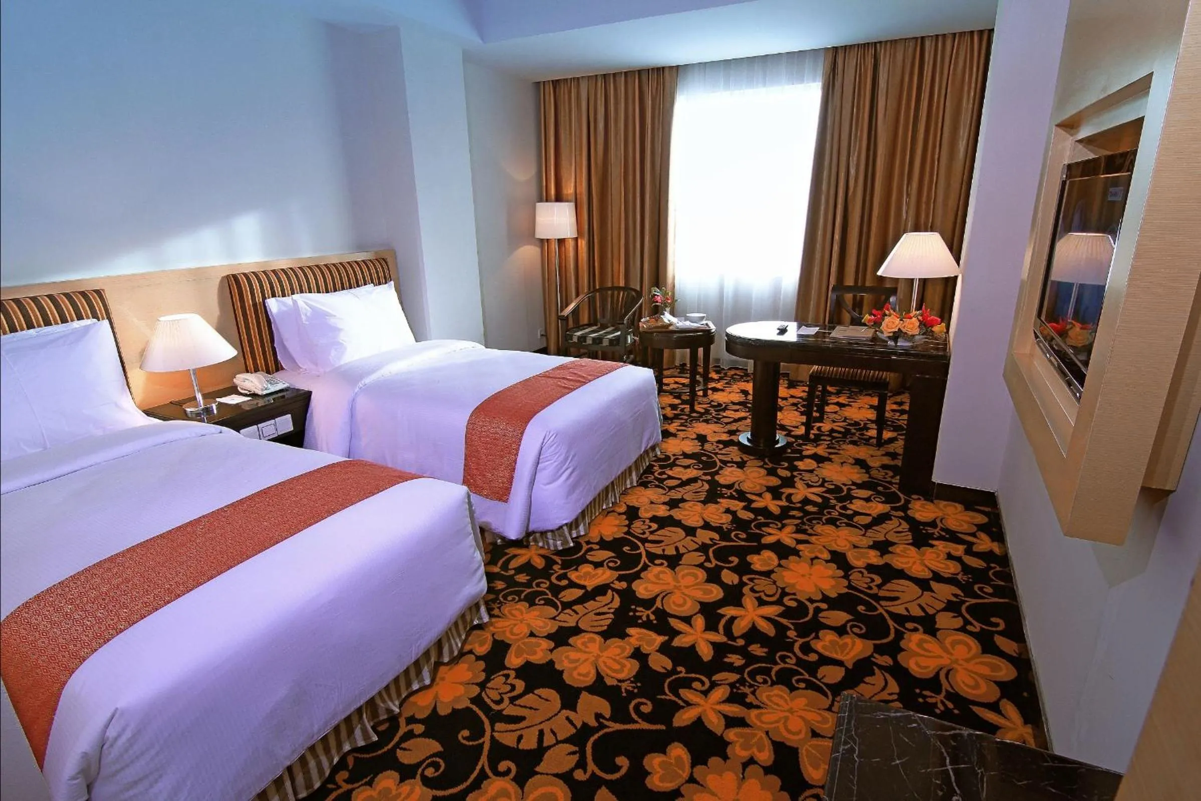 Bedroom, Bed in Rocky Plaza Hotel Padang