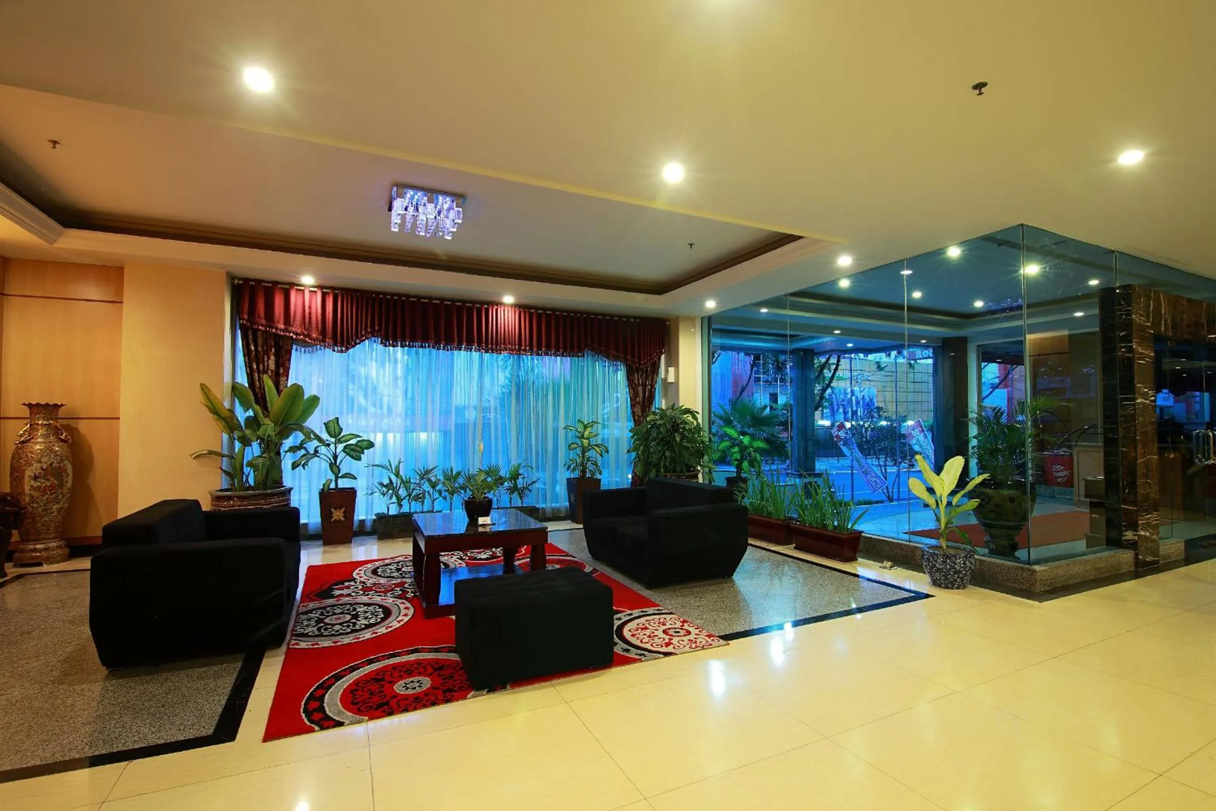 Lobby or reception in Rocky Plaza Hotel Padang