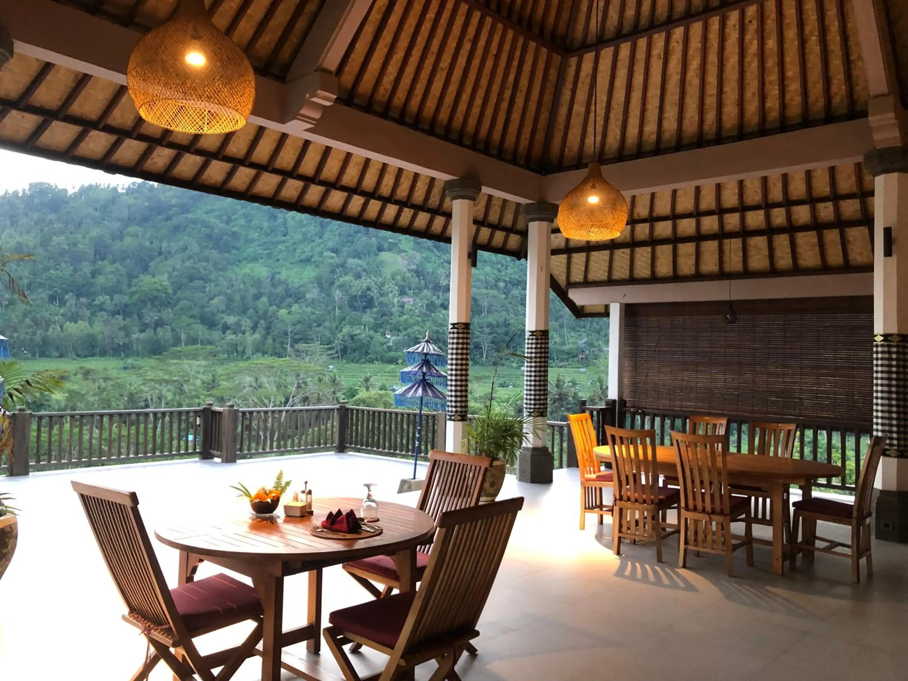 Restaurant/places to eat in Nirarta Center For Living Awareness