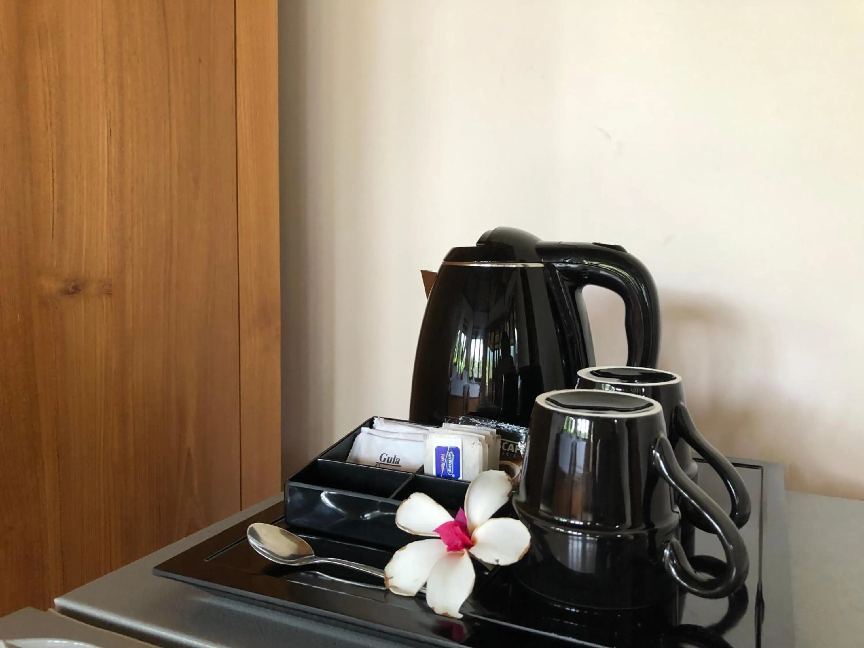 Coffee/tea facilities in Nirarta Center For Living Awareness
