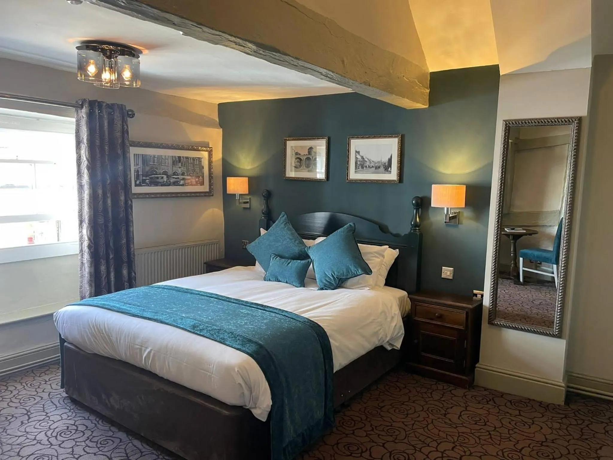 Bedroom, Bed in Punch House Monmouth