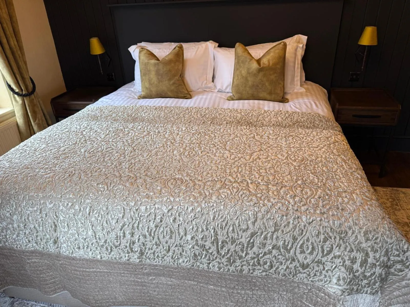 Bed in Punch House Monmouth