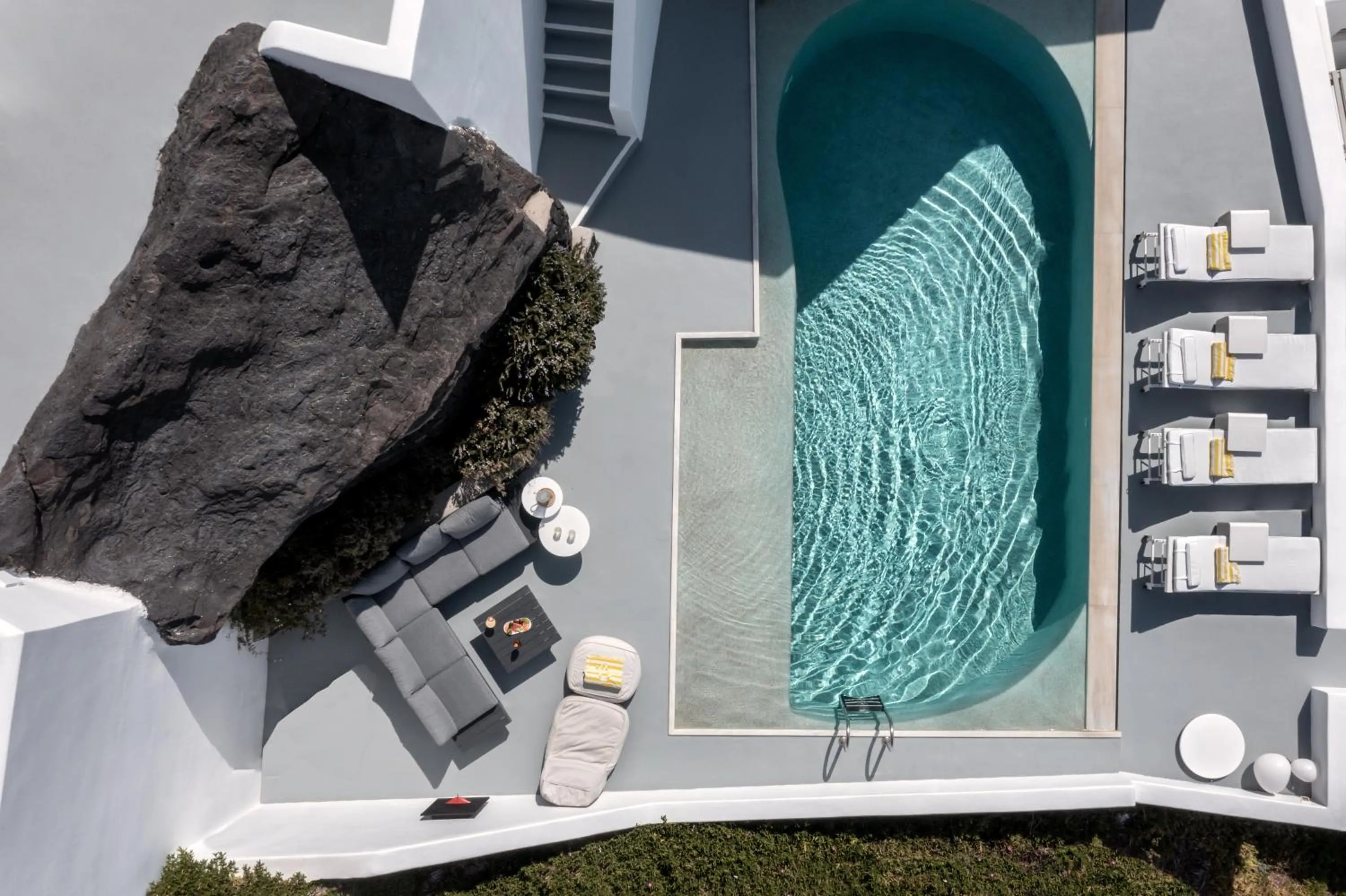 Day in Grace Hotel, Auberge Collection