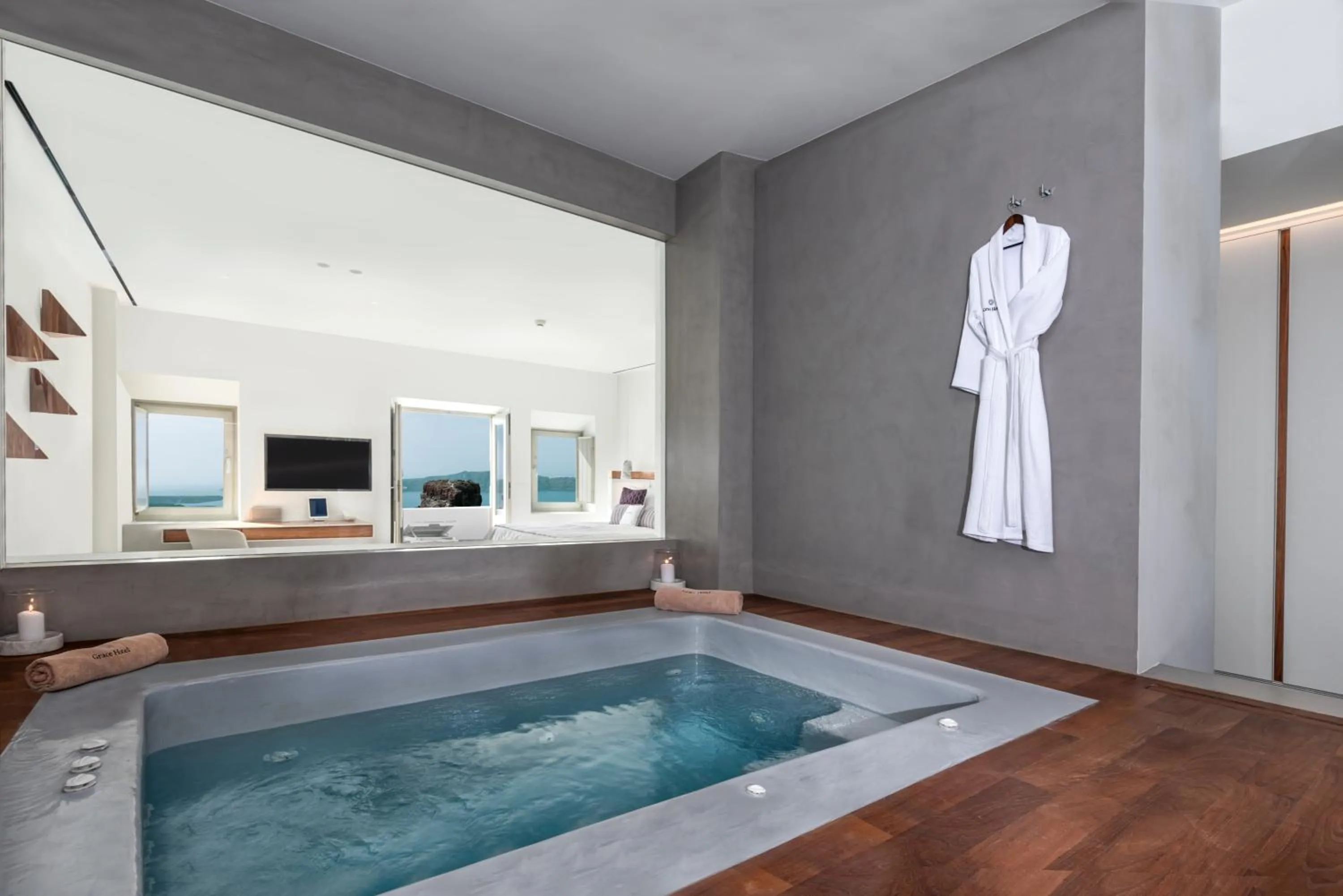 Grace Hotel, Auberge Collection