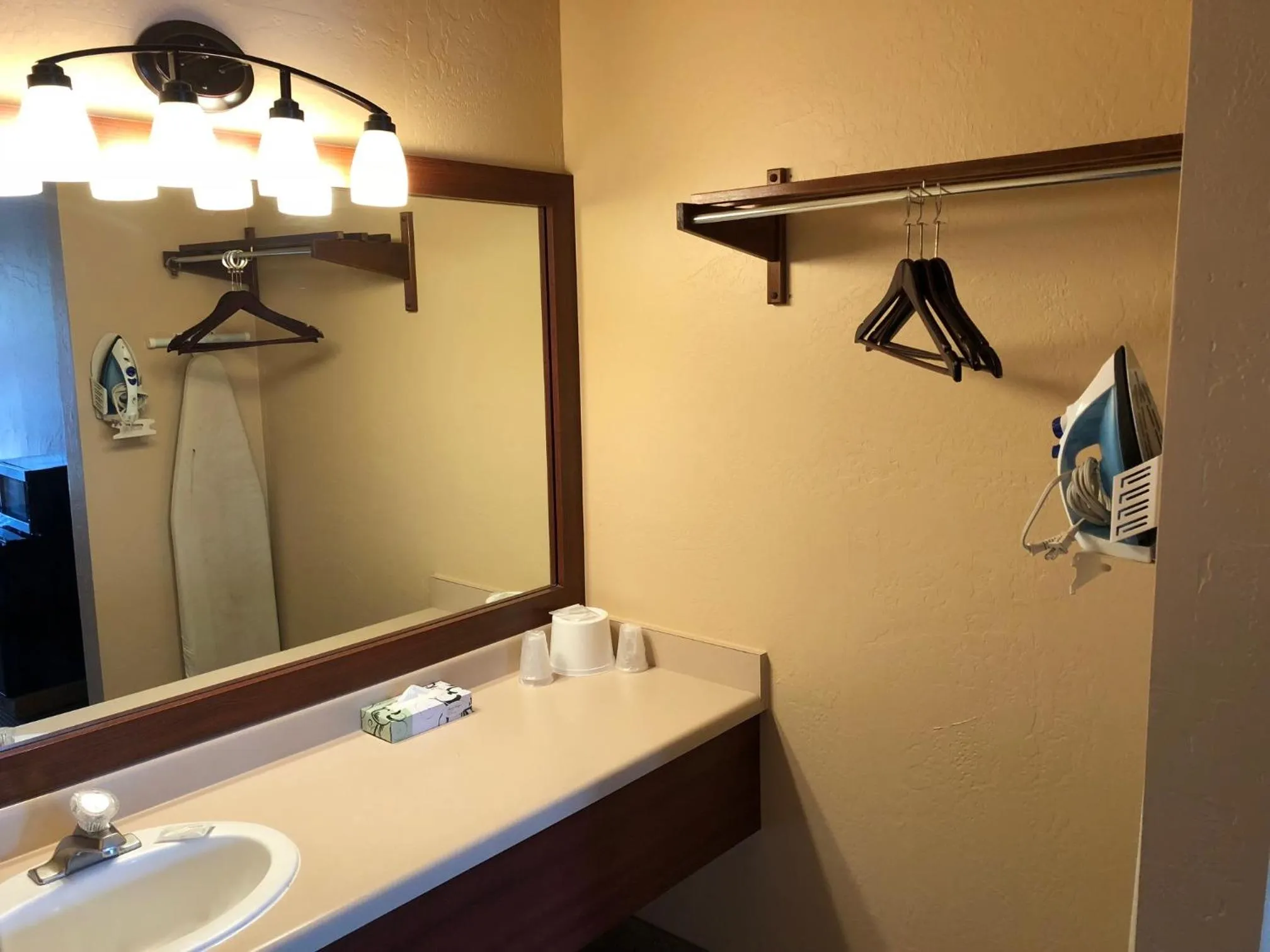 Bathroom in Claridge Inn - St. George