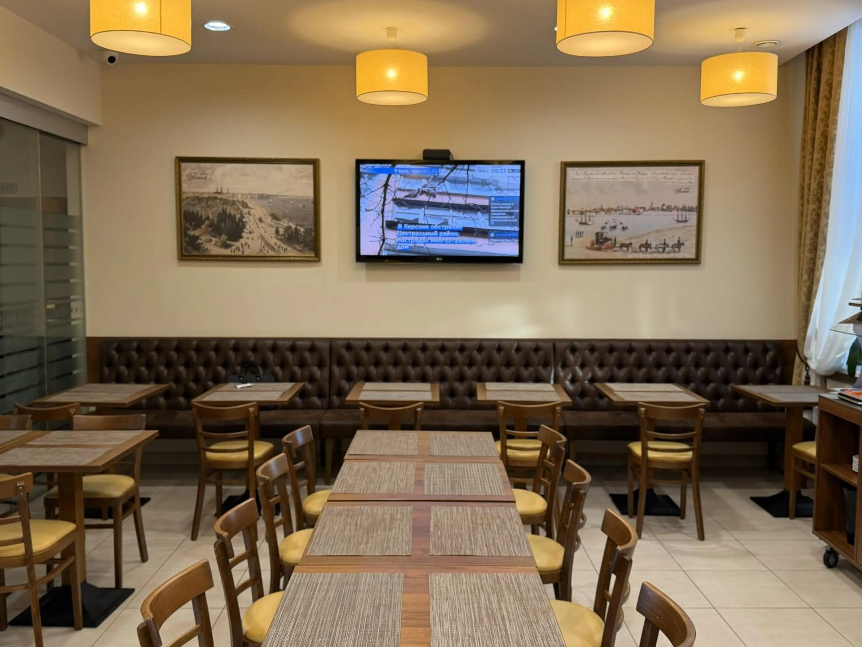 Restaurant/places to eat in Memel Hotel