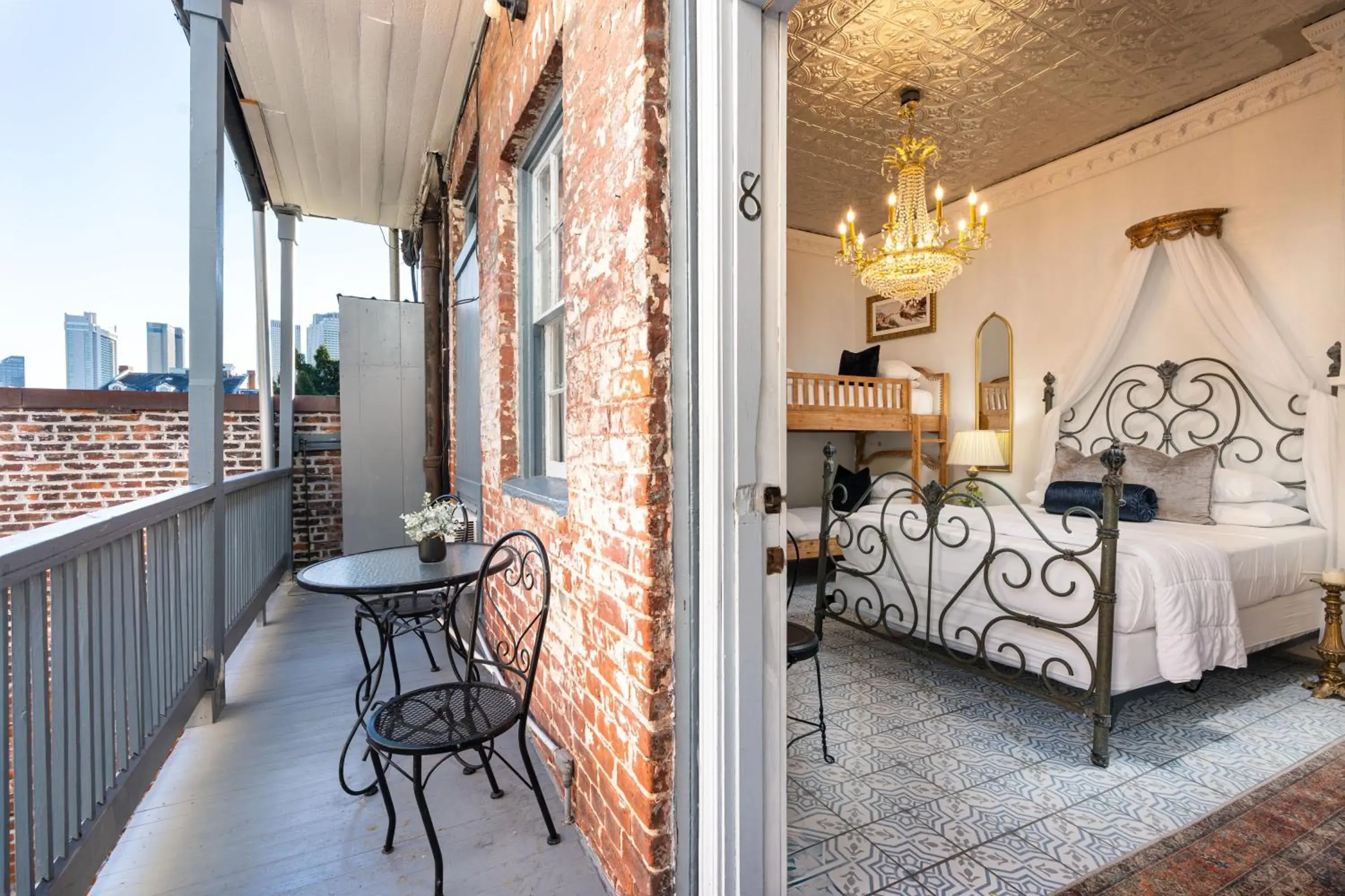 Family Suite in French Quarter Mansion Family Suite in French Quarter Mansion