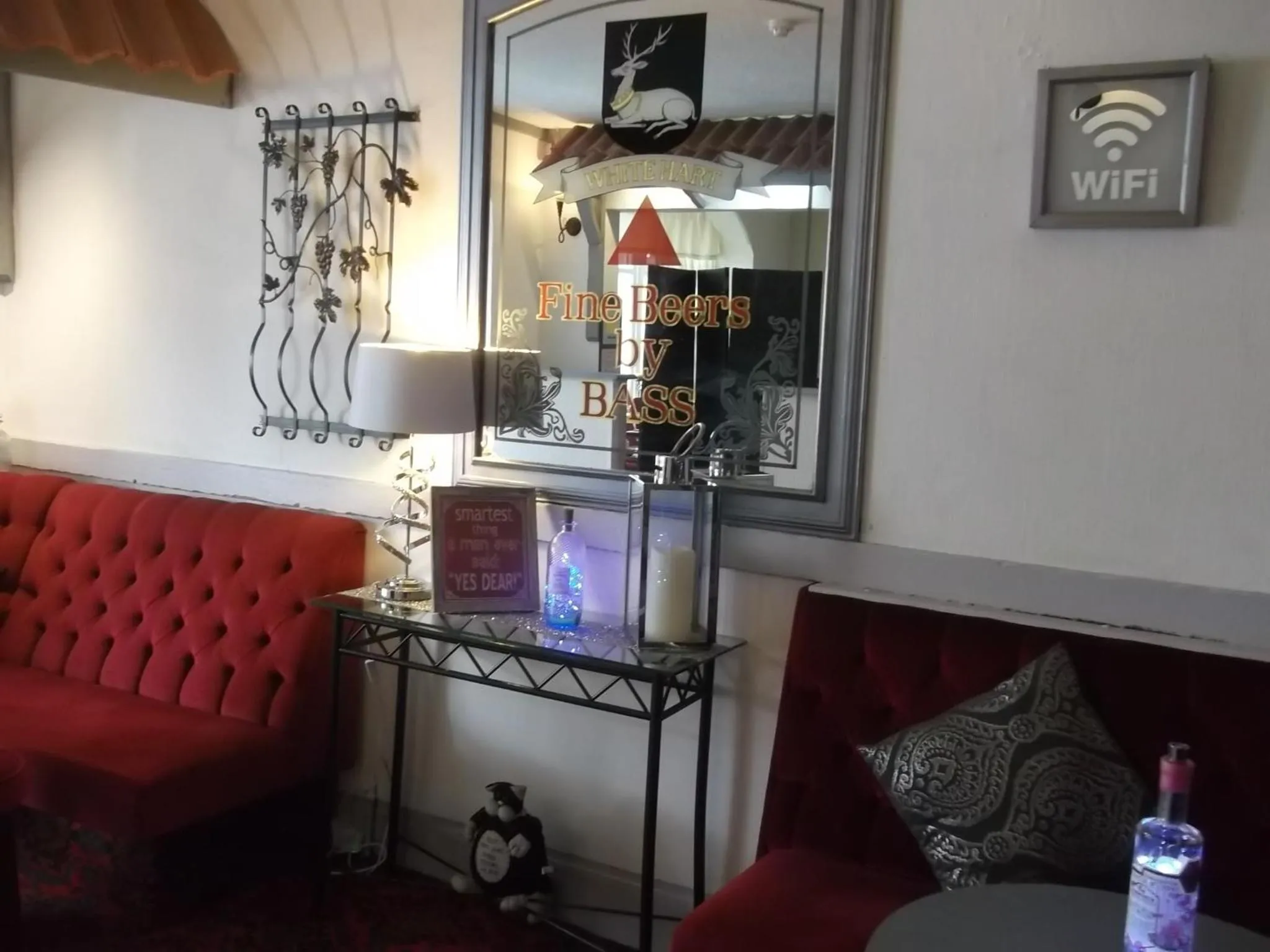 Lounge or bar in Elmfield