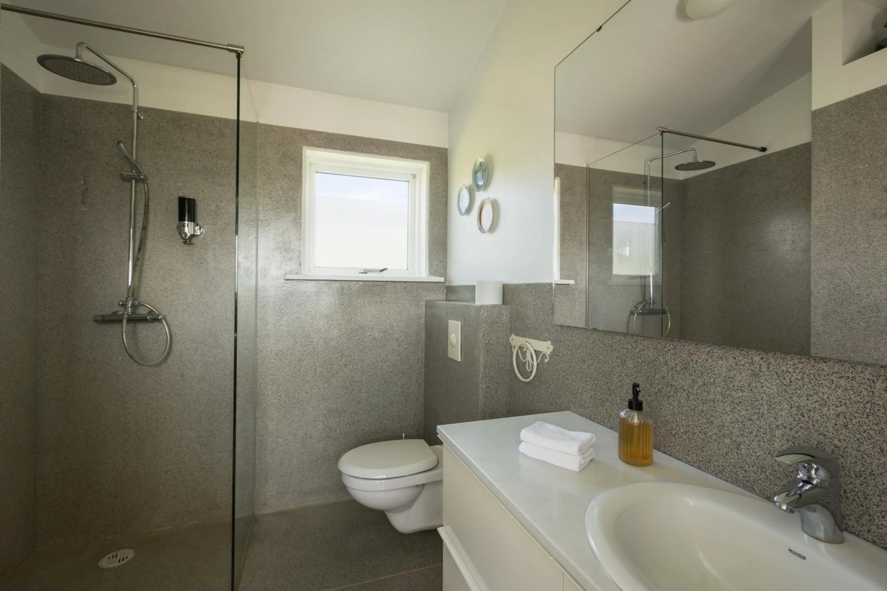 Bathroom in Hestheimar