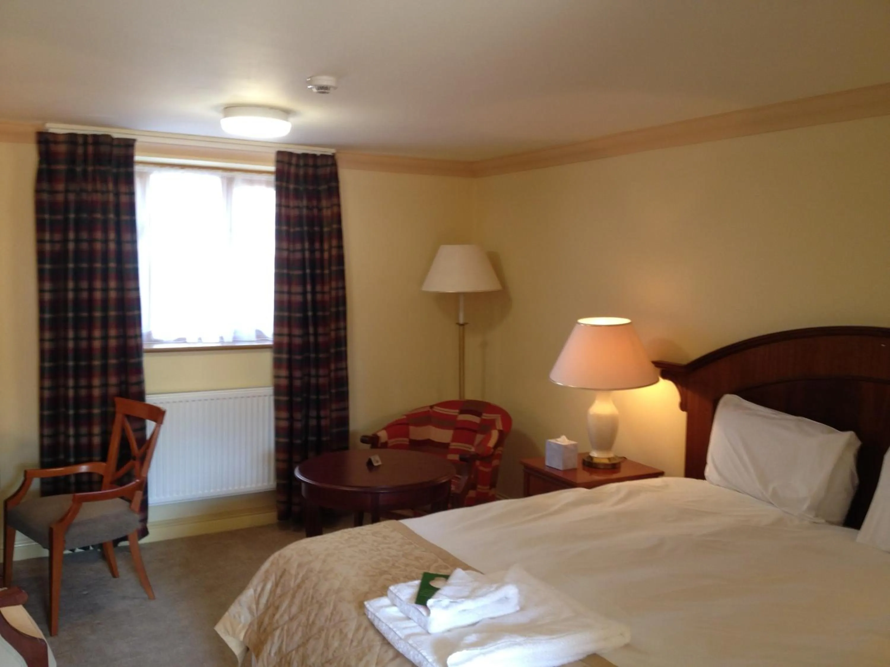 Photo of the whole room, Bed in The Olde Windmill Inn