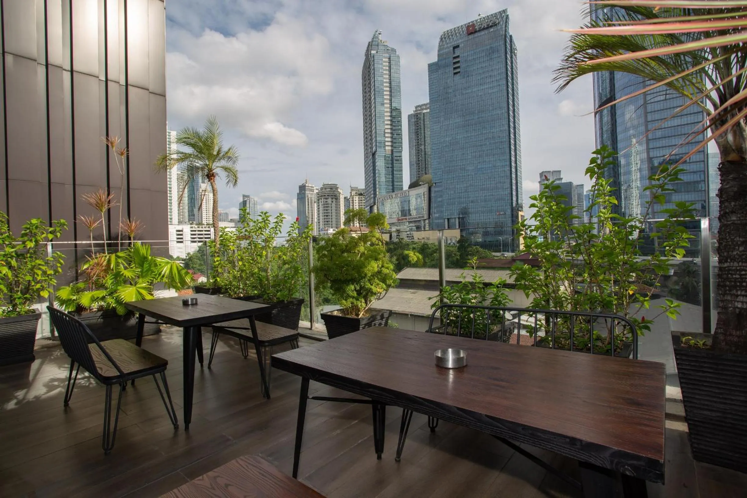 Mountain view in Avissa Suites