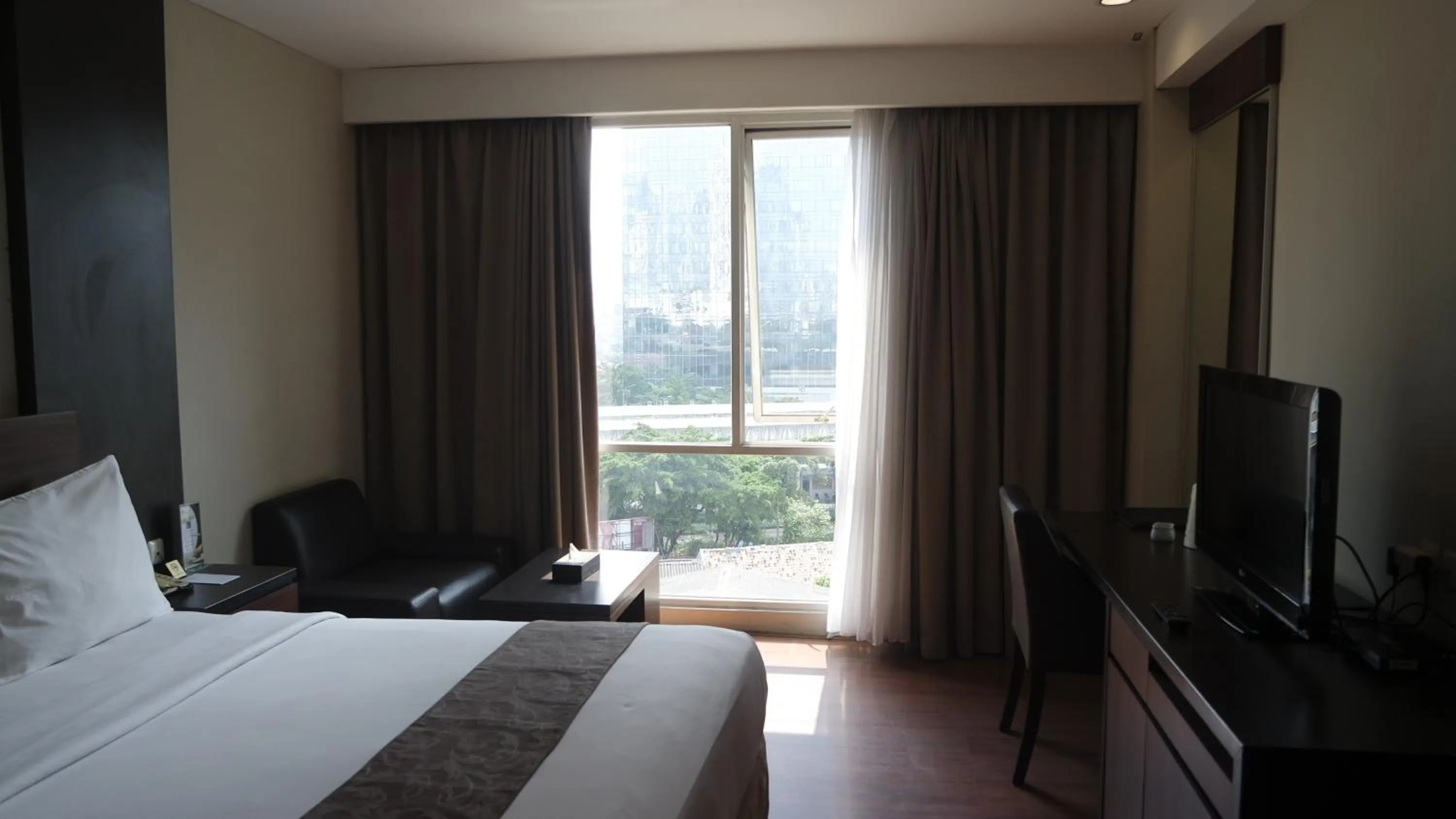 City view, Bed in Avissa Suites