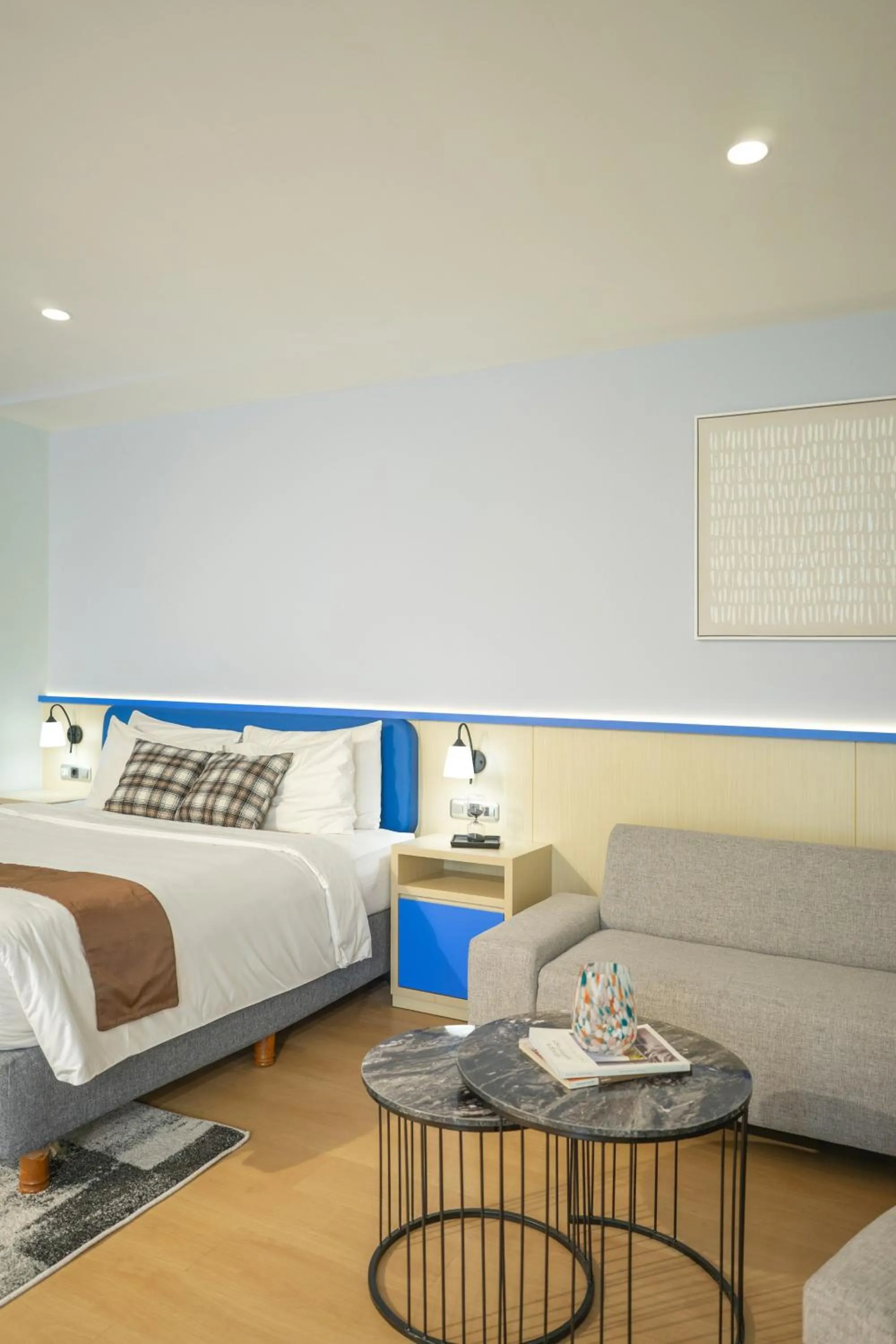 Bedroom, Bed in Avissa Suites