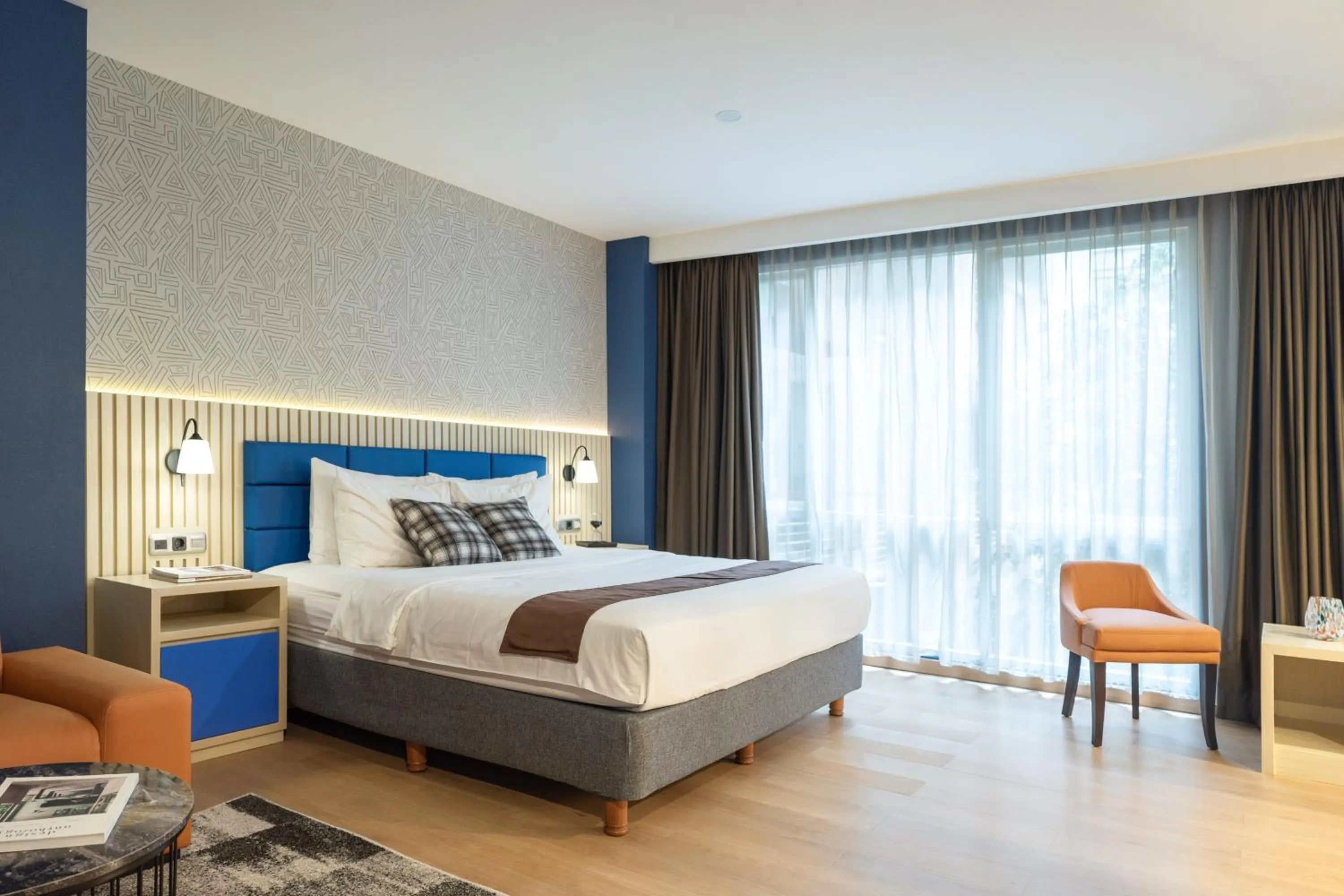 Bedroom, Bed in Avissa Suites