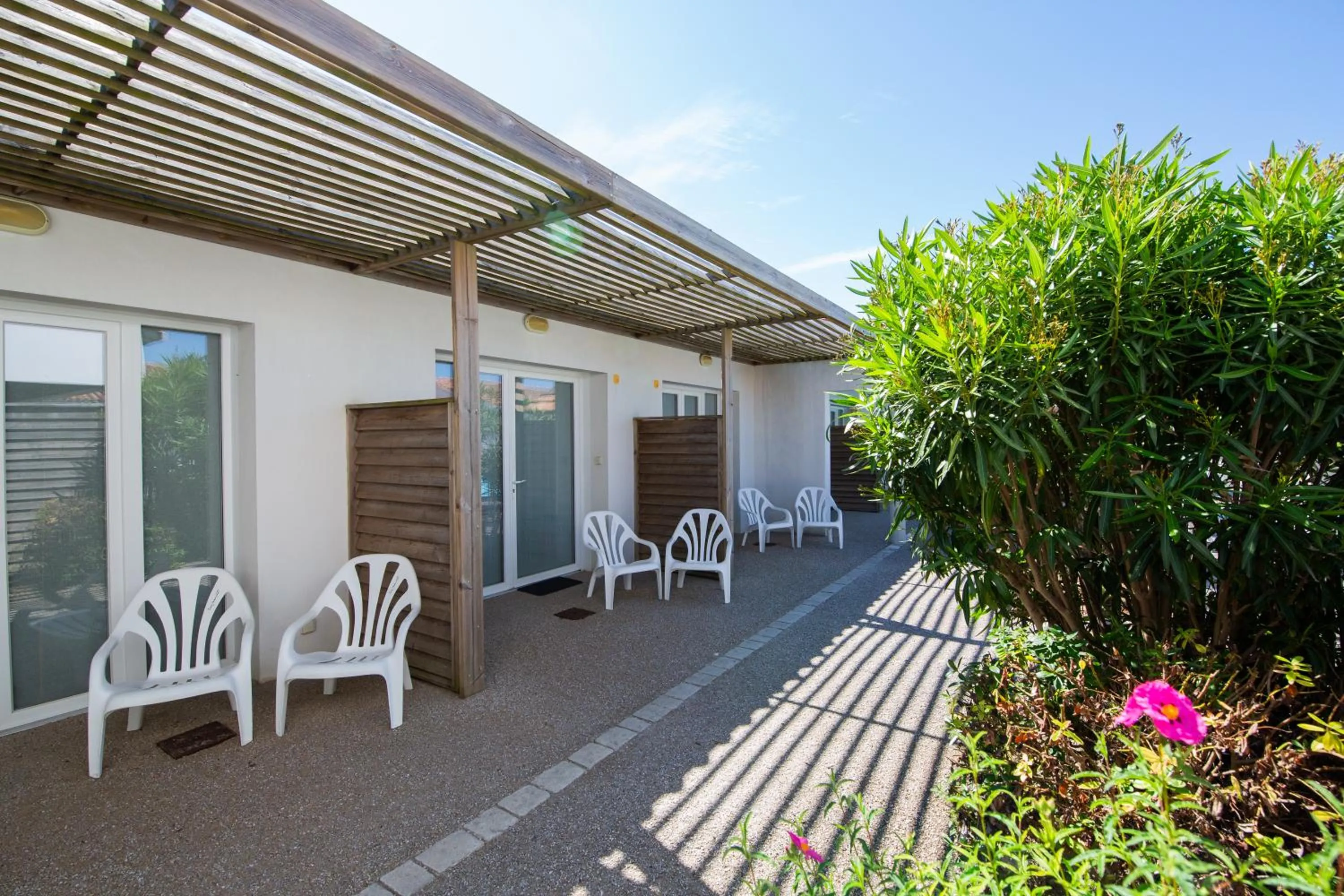 Patio in Hôtel de Ré, "The Originals Résidence"