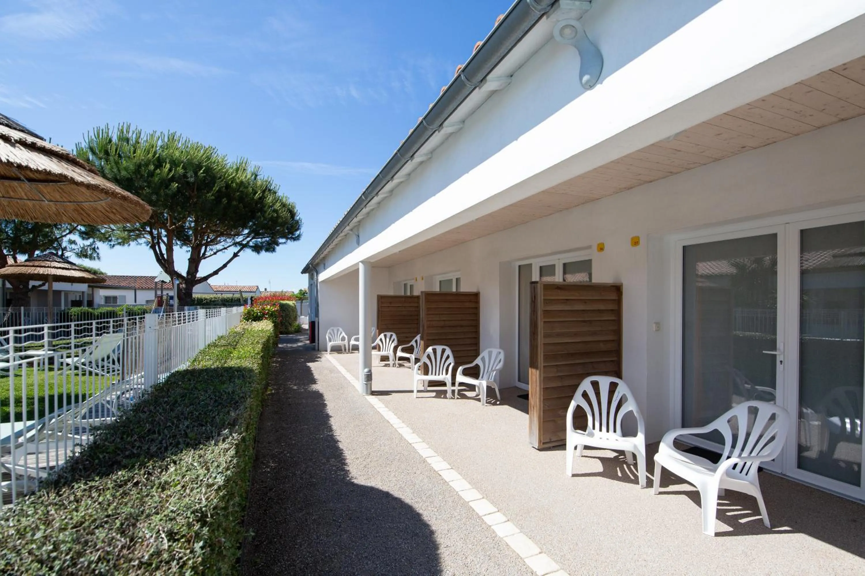 Patio in Hôtel de Ré, "The Originals Résidence"
