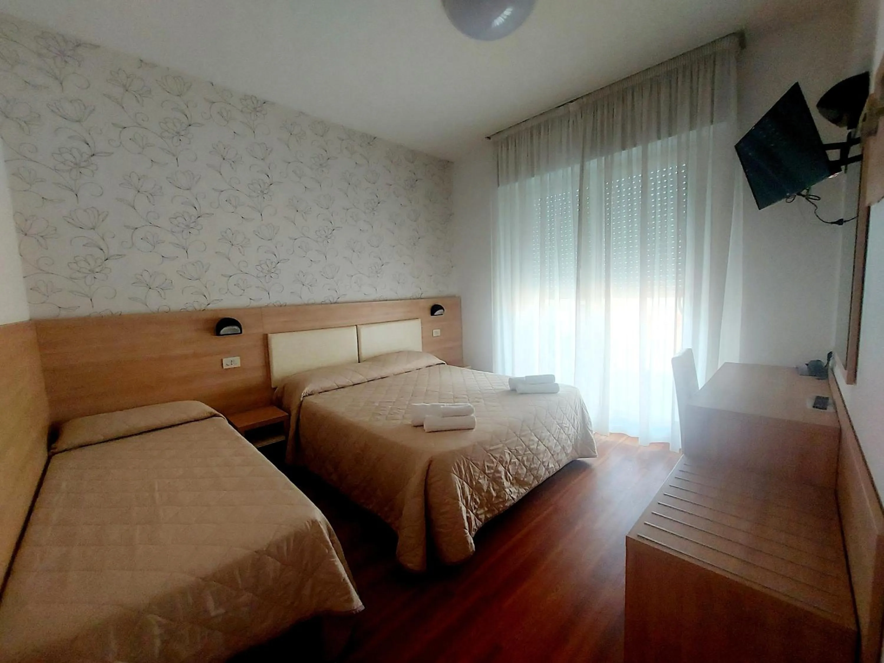 TV and multimedia, Bed in Hotel Monica