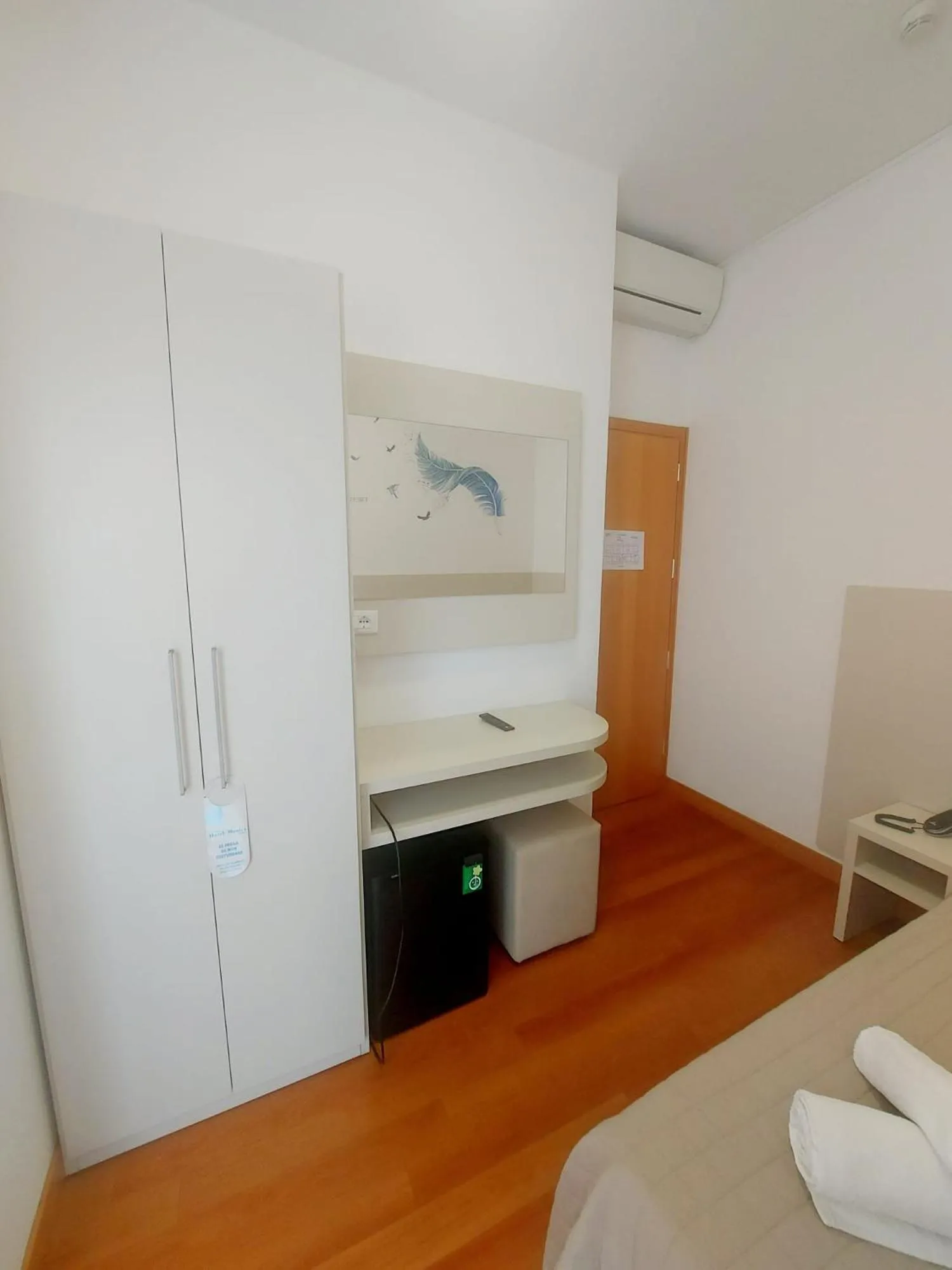 Balcony/Terrace, Bed in Hotel Monica