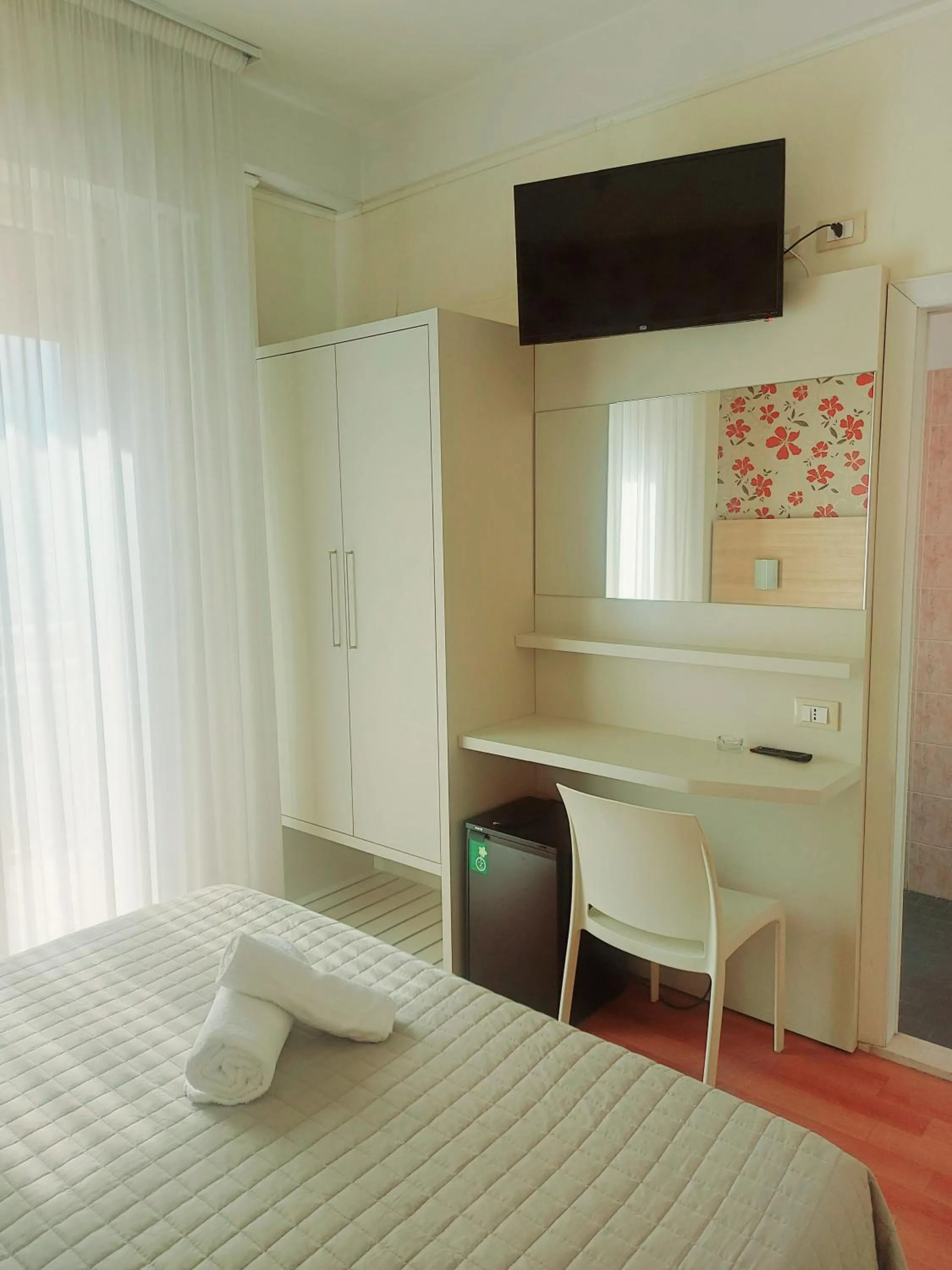 TV and multimedia, Bed in Hotel Monica