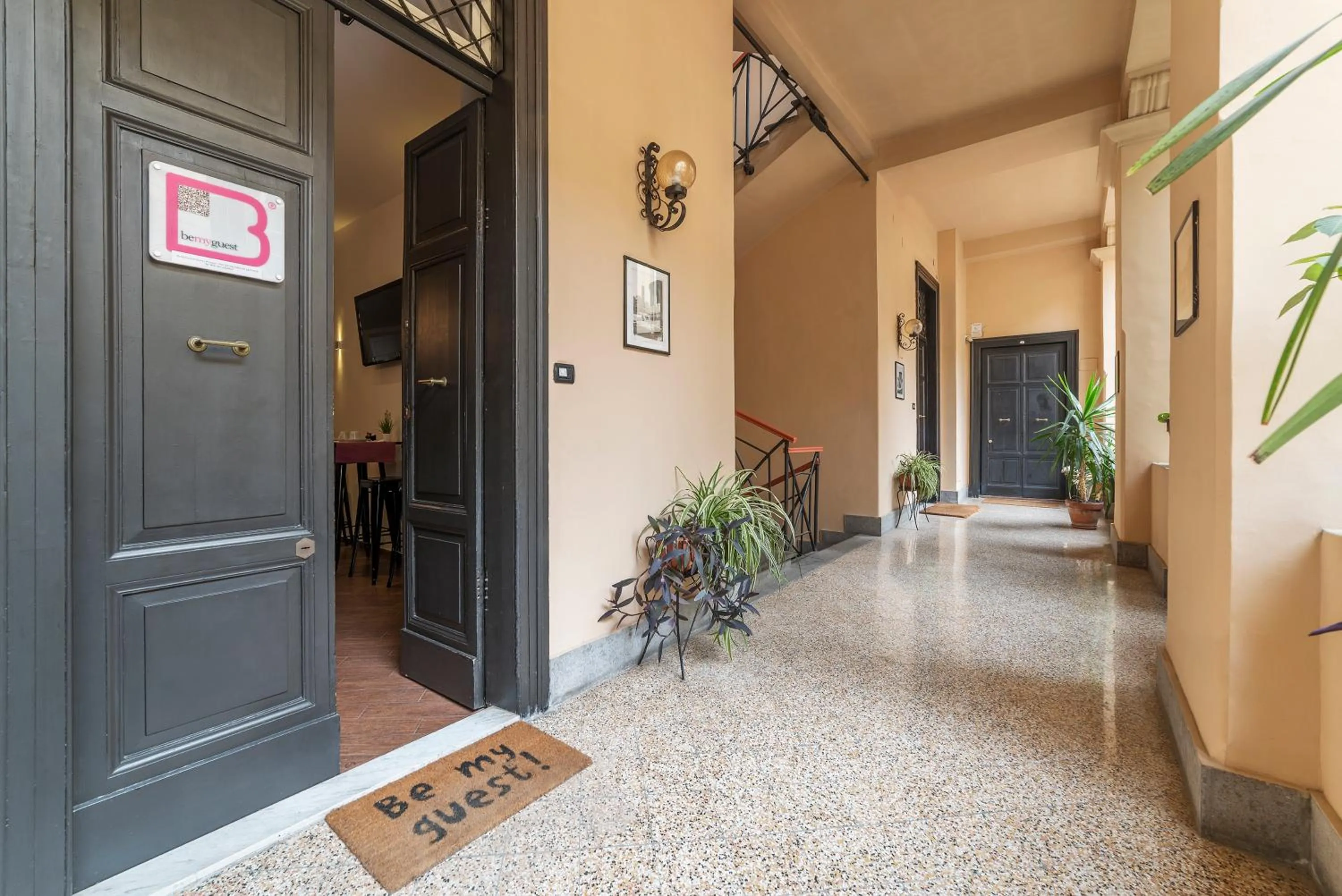 Facade/entrance in Be My Guest