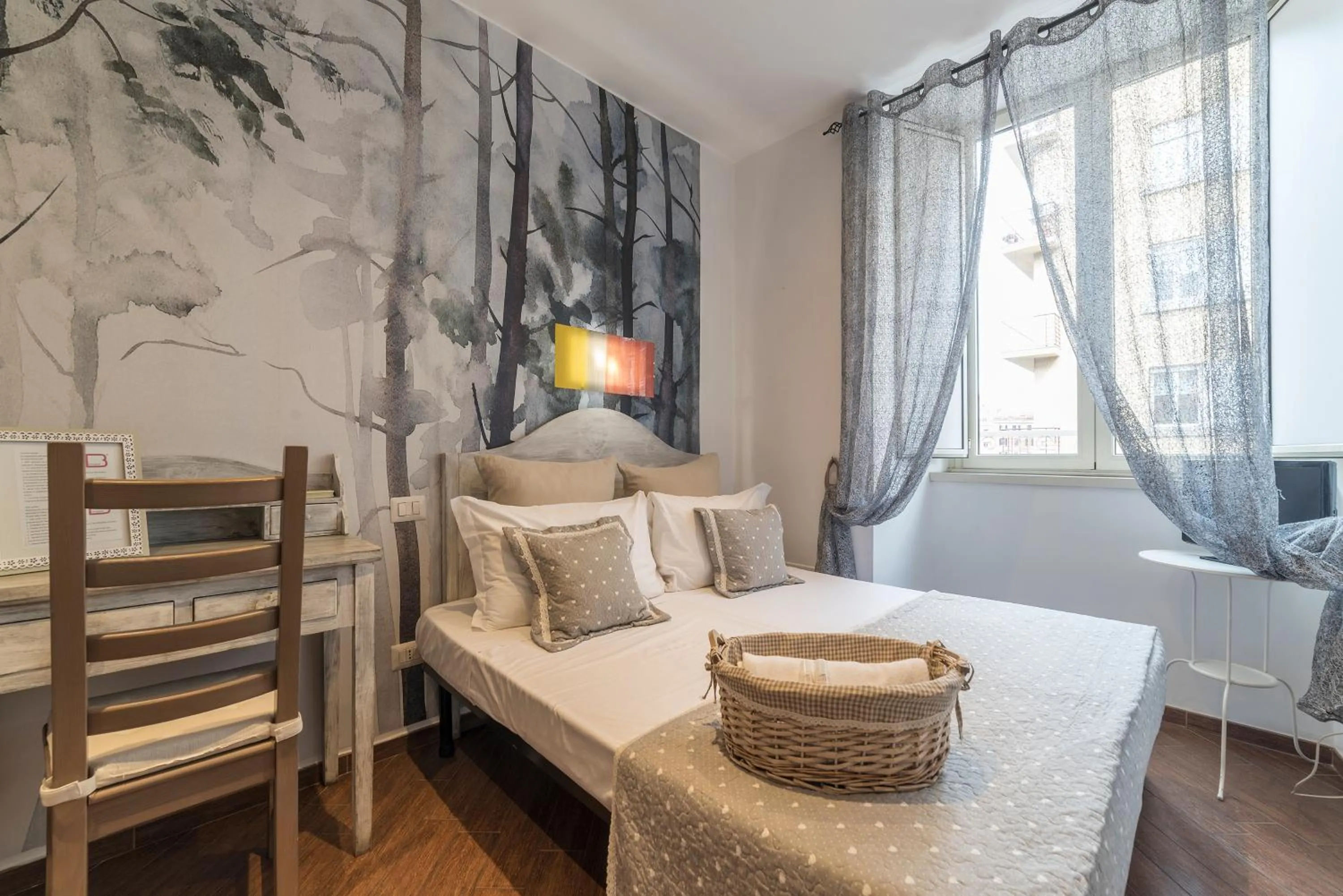 Photo of the whole room, Bed in Be My Guest