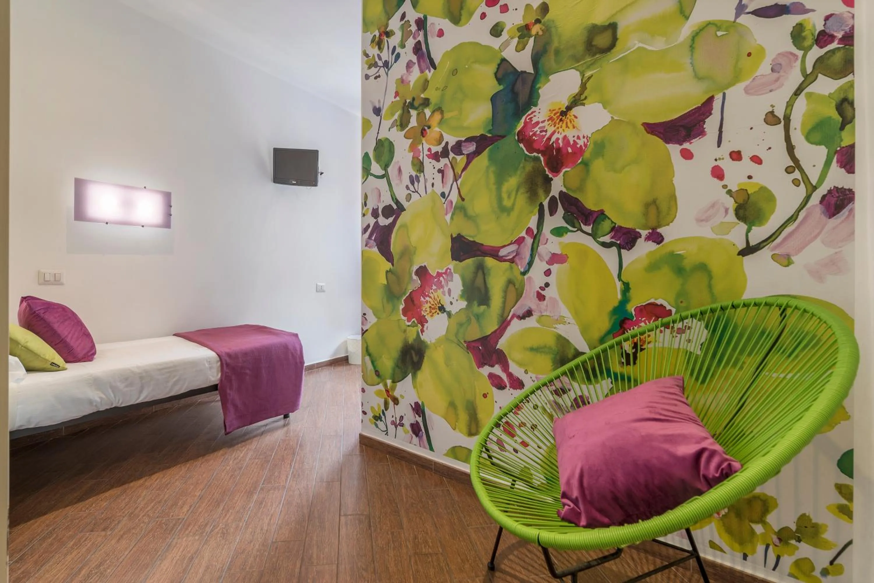 Bedroom, Bed in Be My Guest