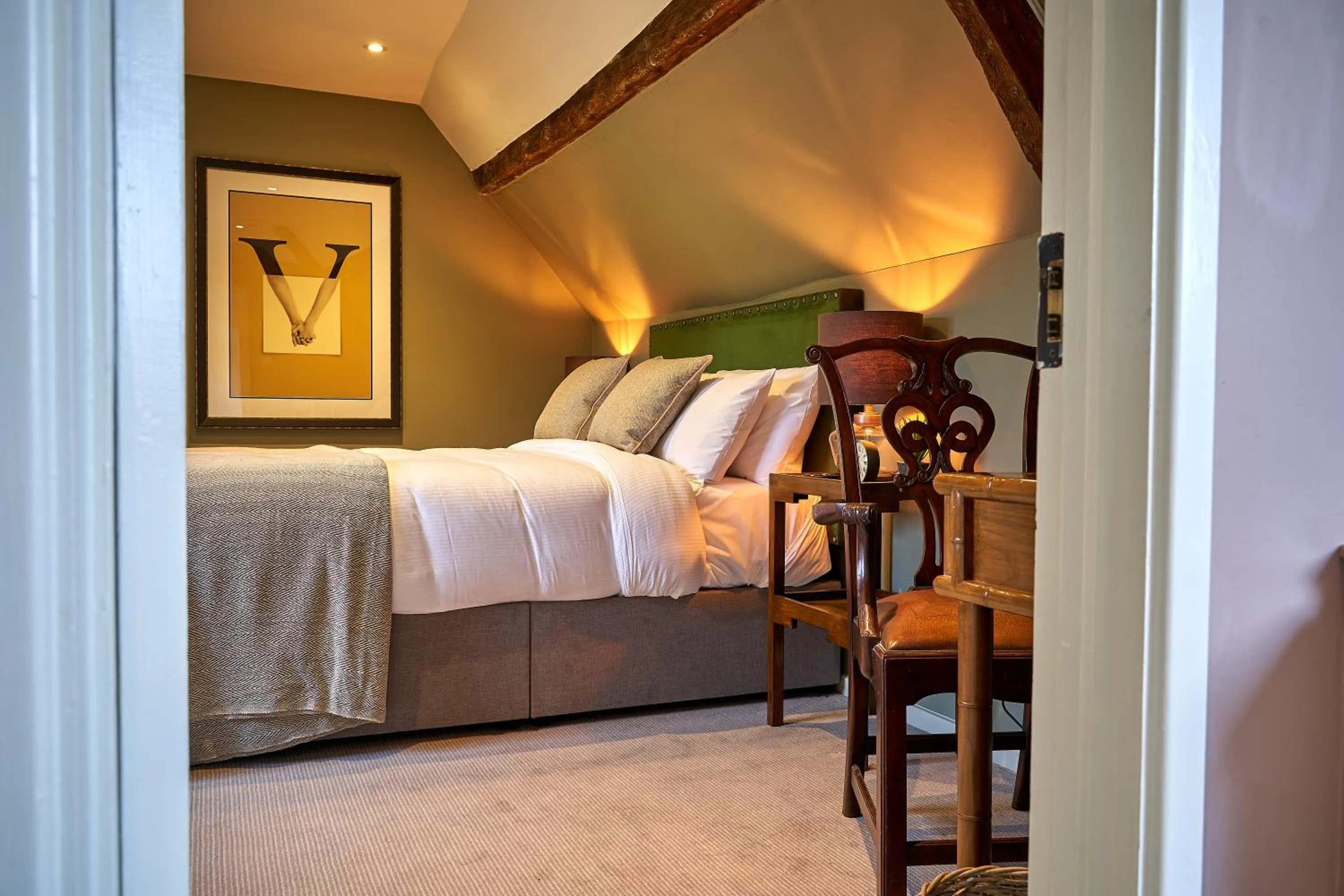 Bed in The Horse And Groom Inn