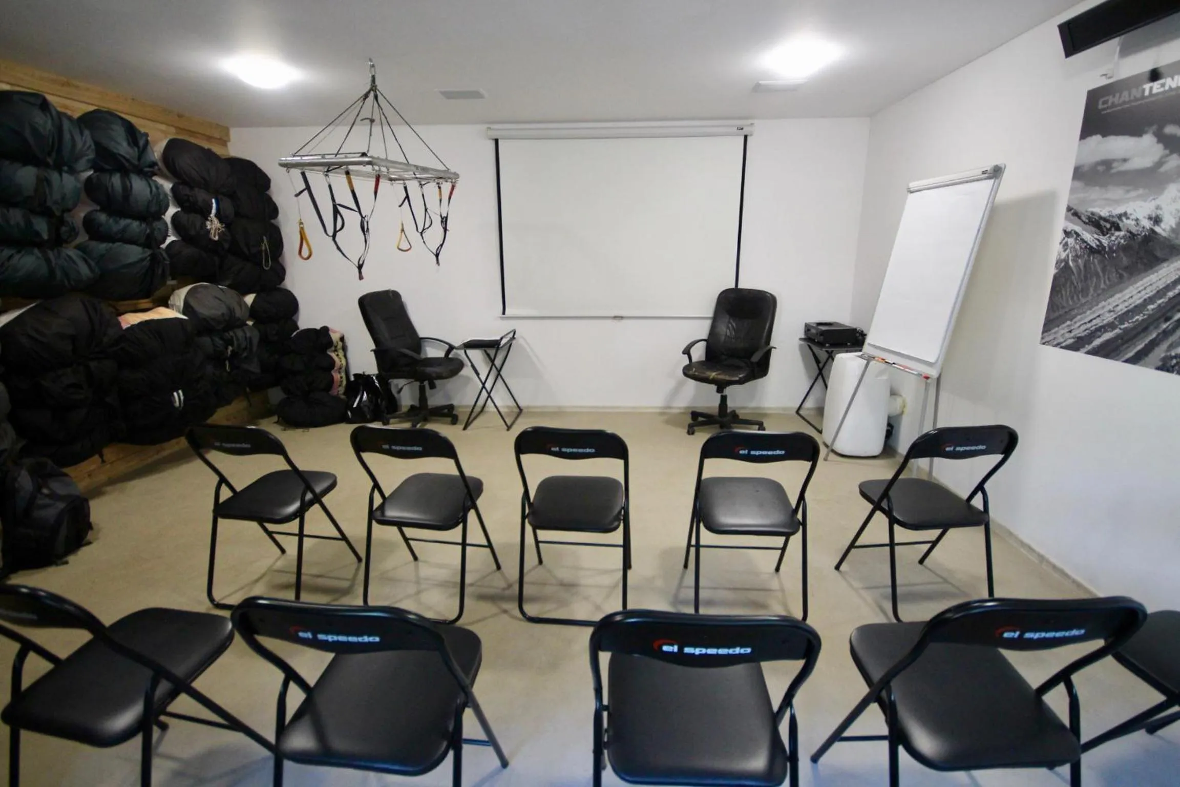 Communal lounge/ TV room in Flight Park Javorovy